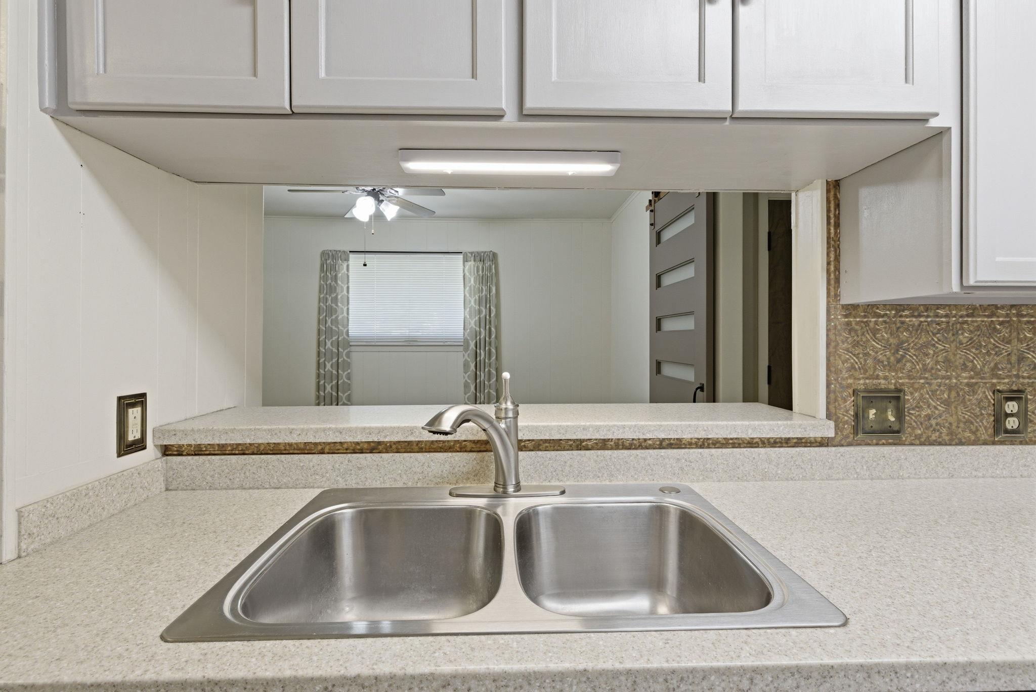 222 Sonata Dr, San Antonio, TX 78216