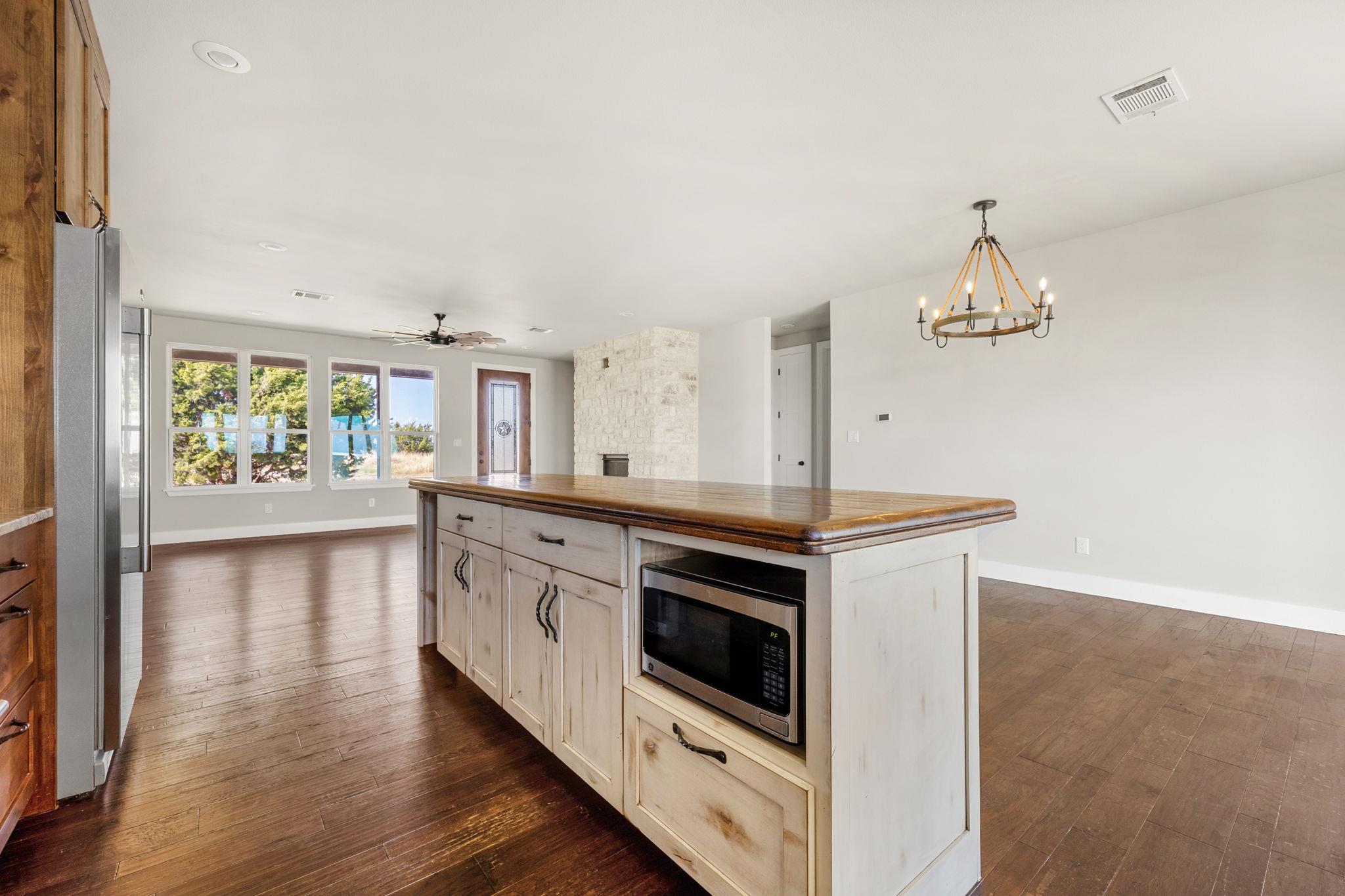 5777 County Road 236 Rd, Liberty Hill, TX 78642