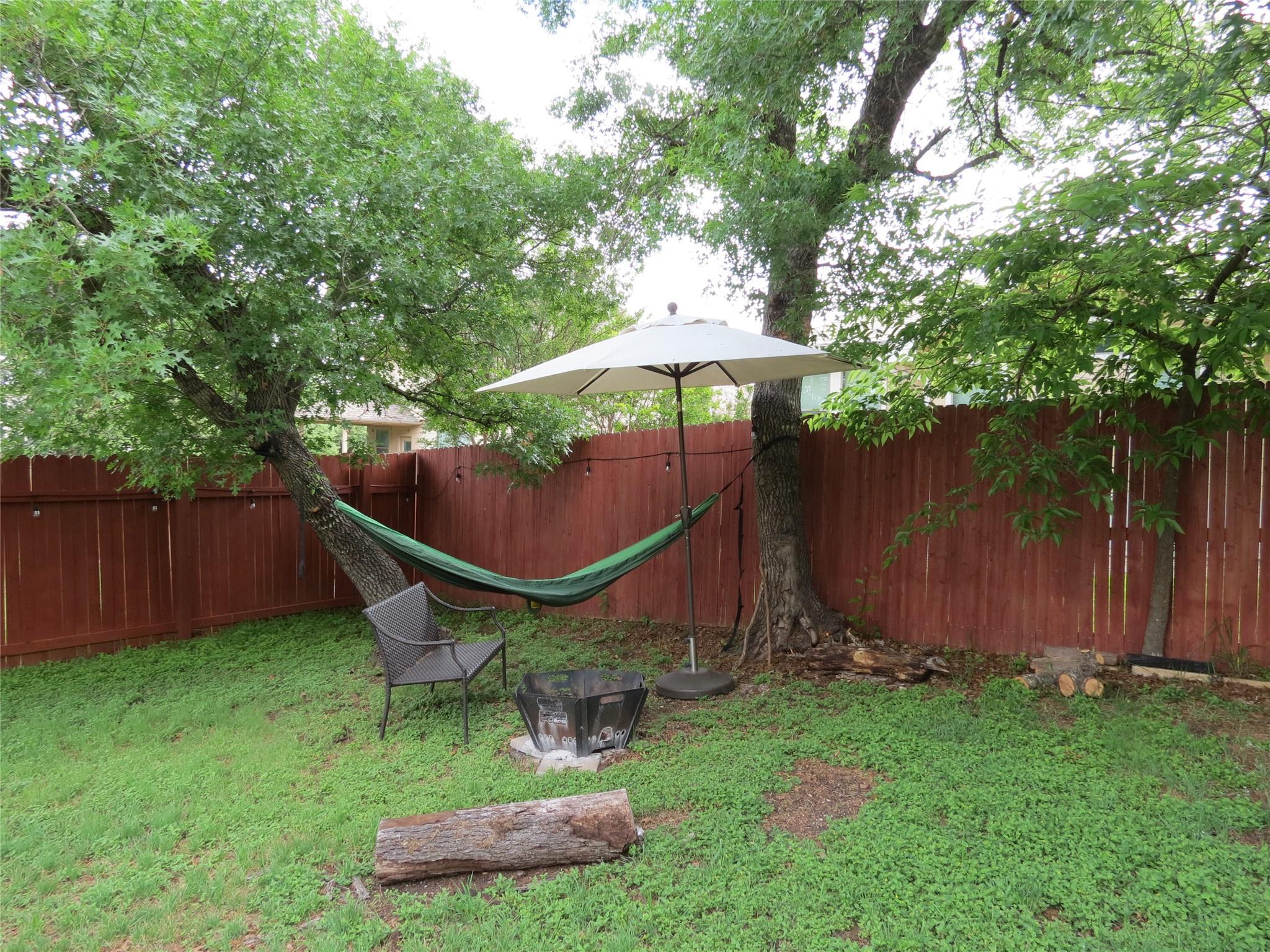 402 Las Colinas Dr, Leander, TX 78641