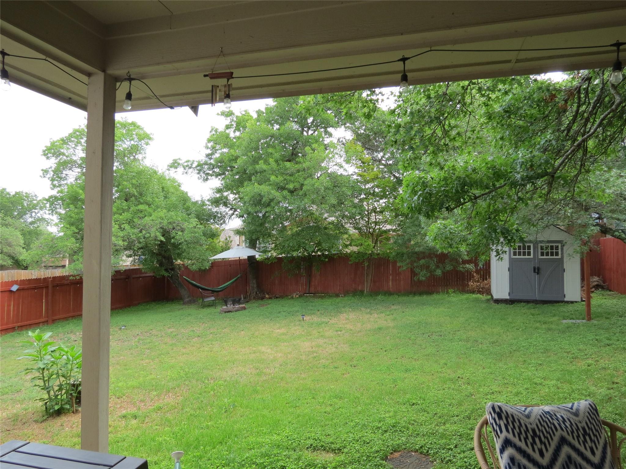 402 Las Colinas Dr, Leander, TX 78641