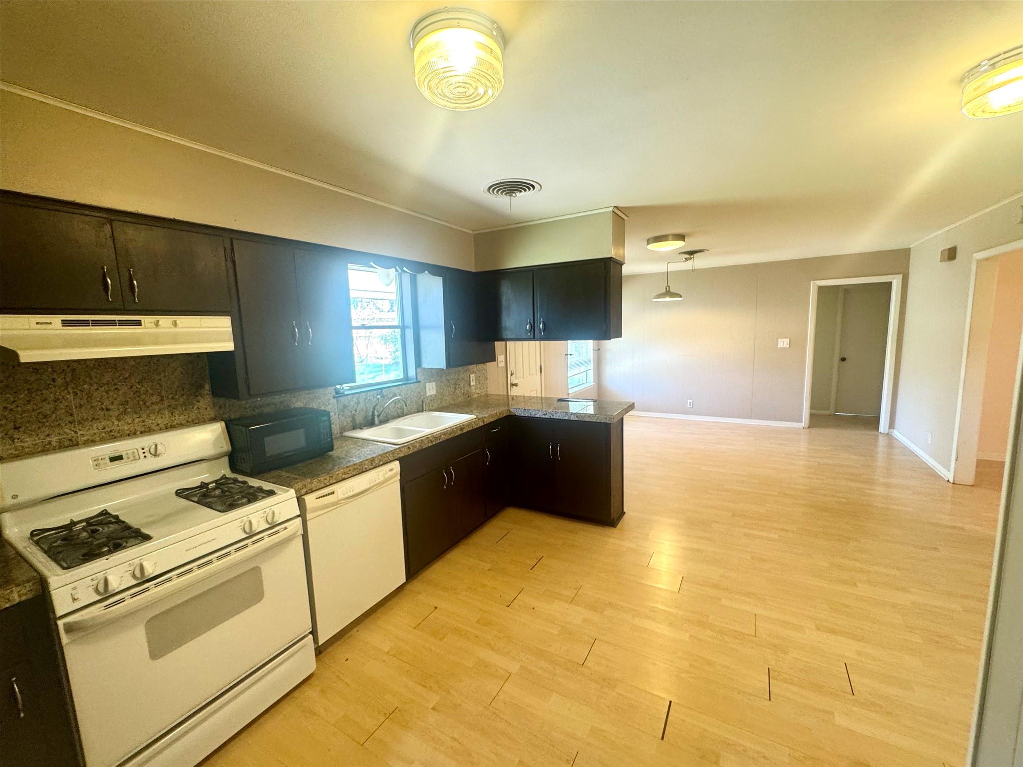 8209 Easter Cv, Austin, TX 78757