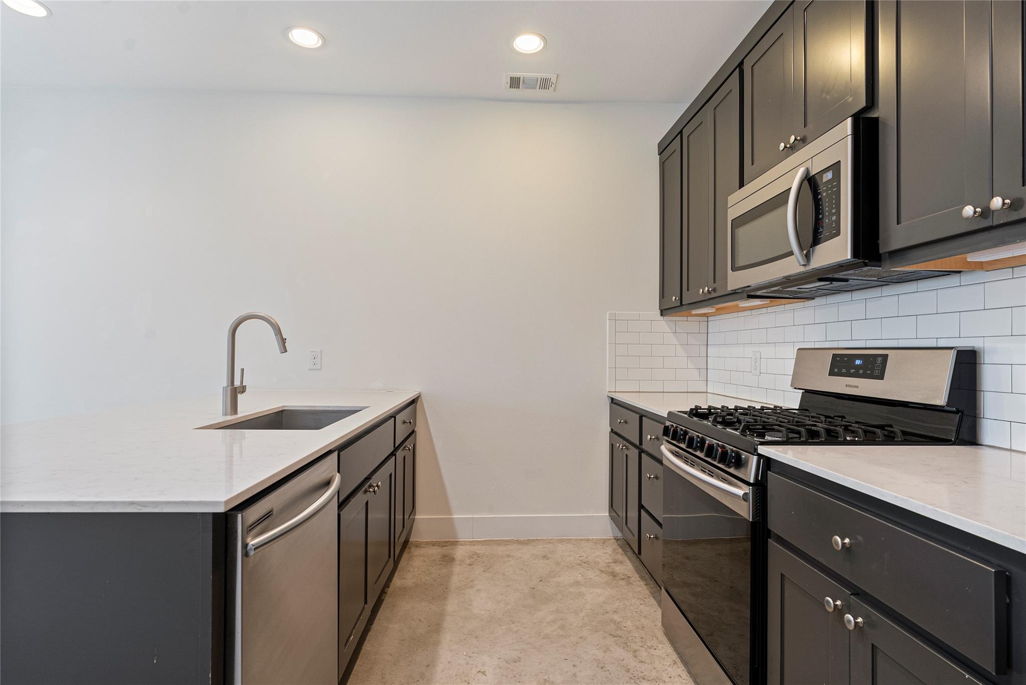 5006 Baker St # A, Austin, TX 78721