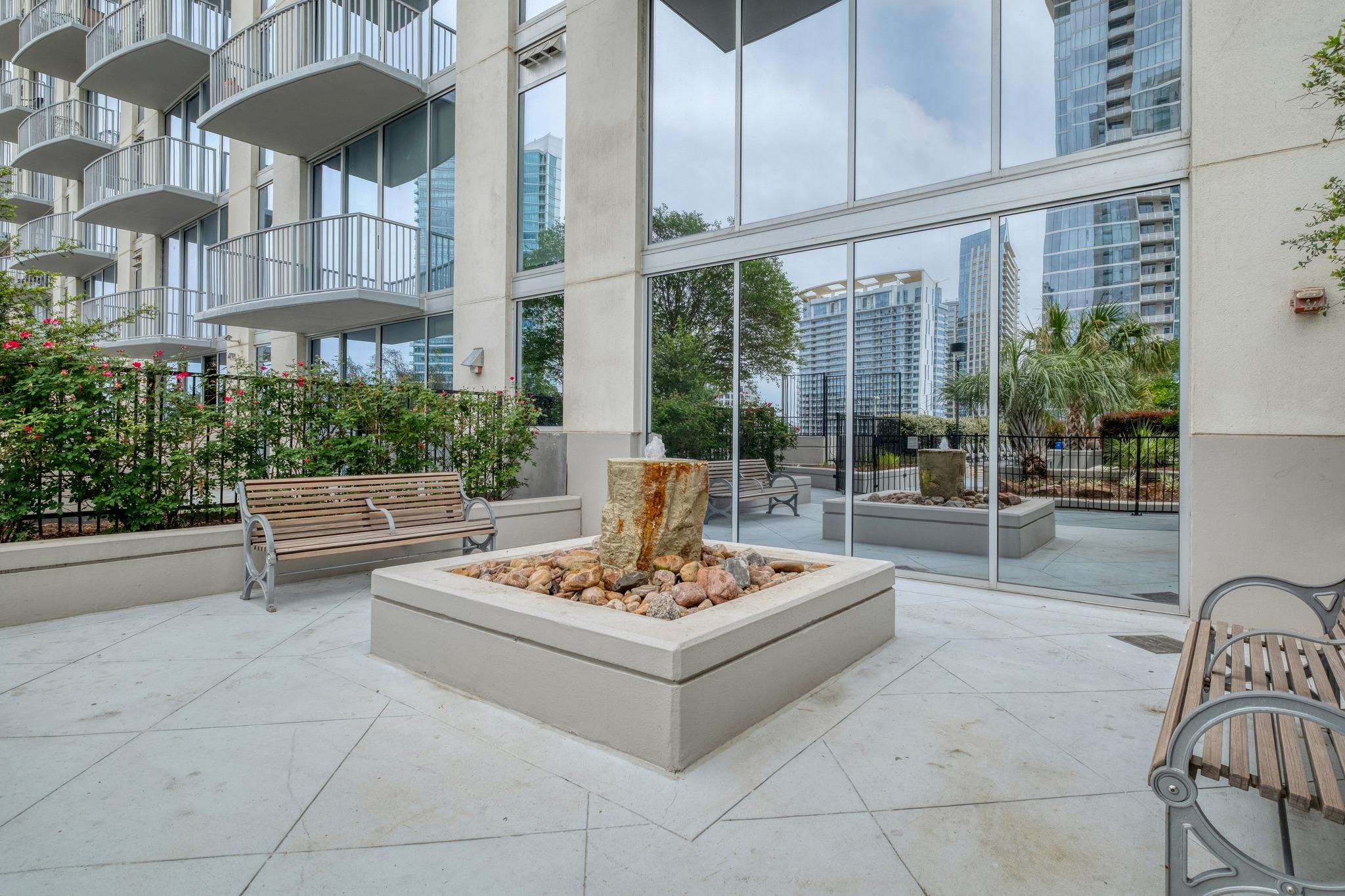 360 Nueces St # 2407, Austin, TX 78701