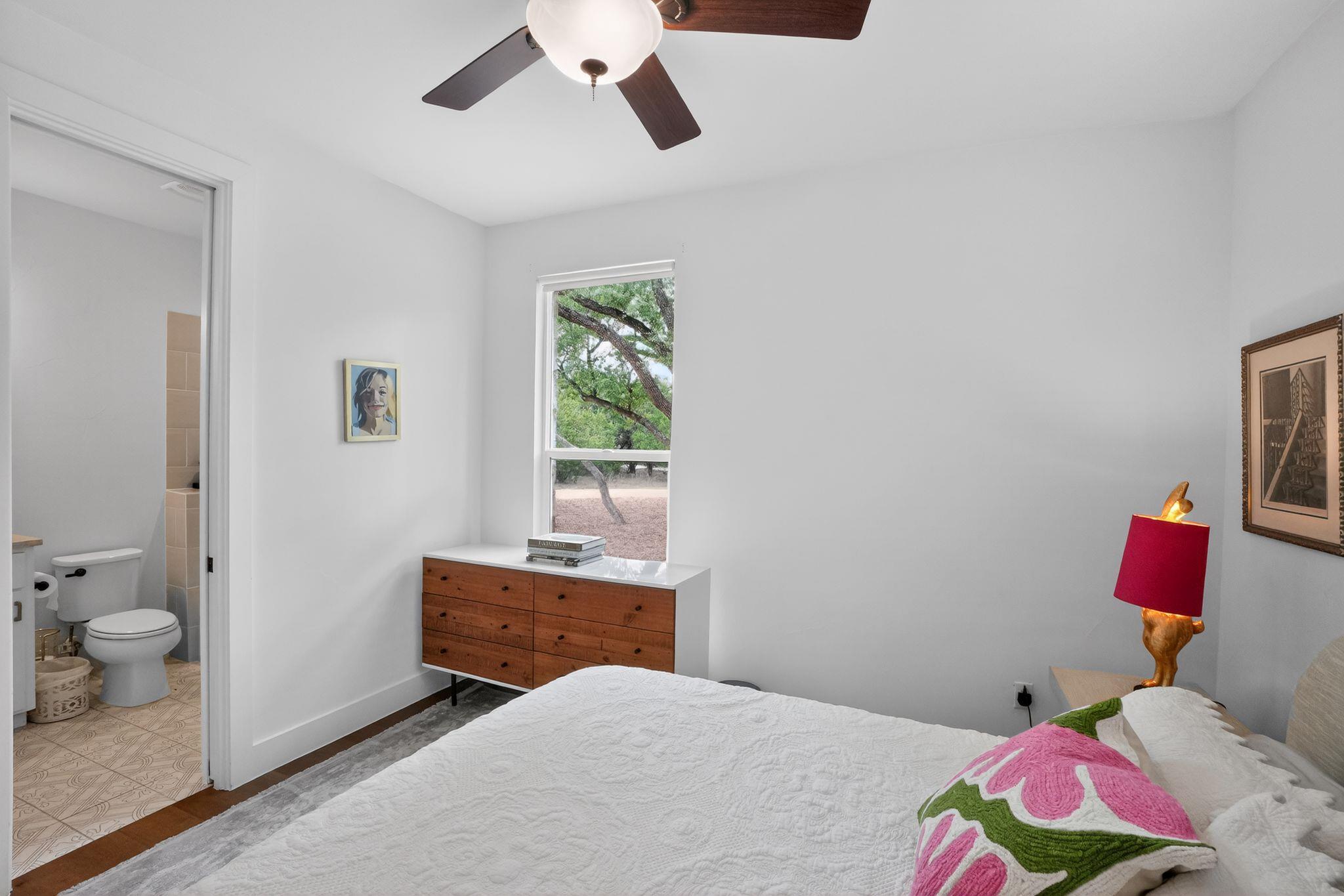 270 Rambling Oaks Dr, Wimberley, TX 78676