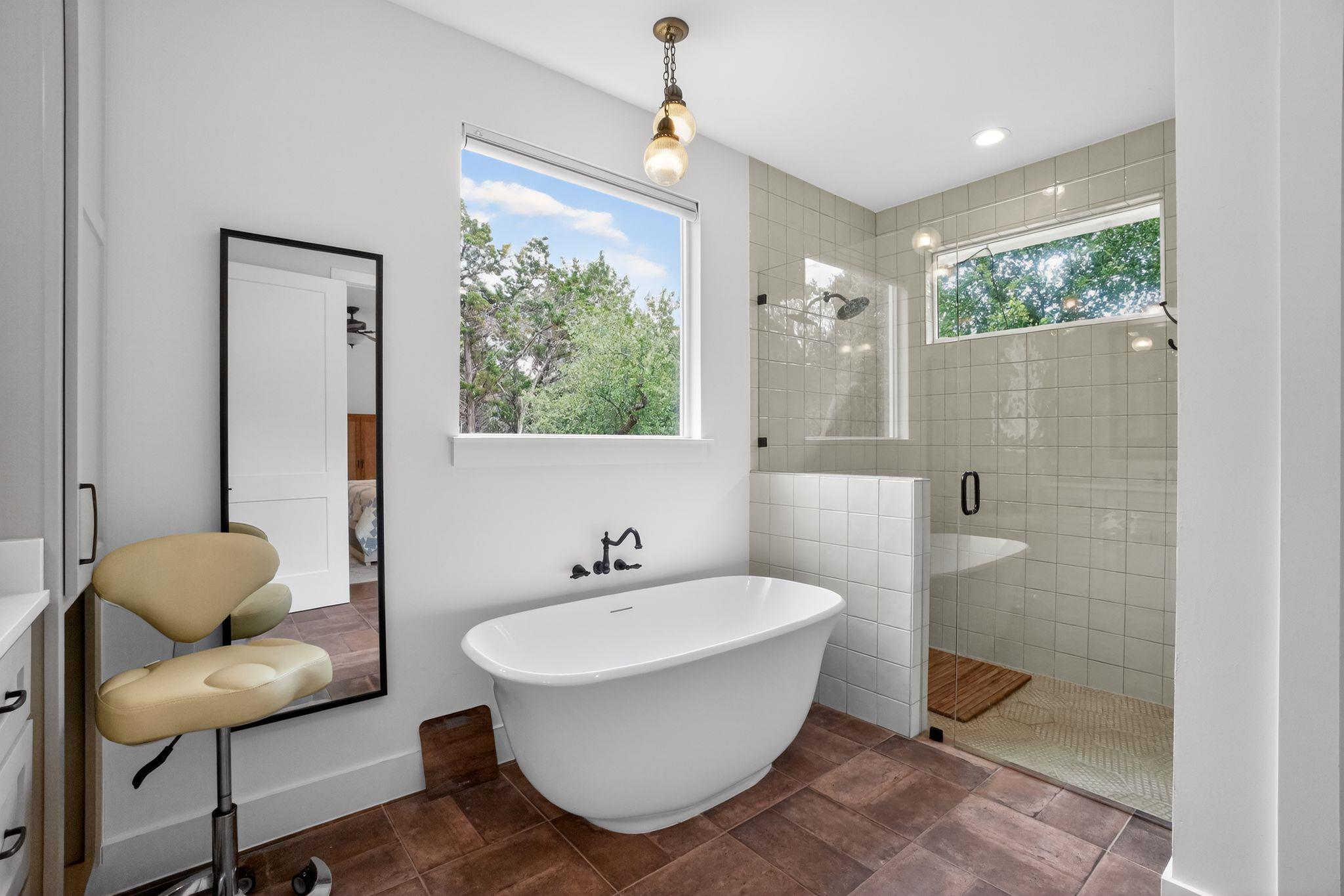 270 Rambling Oaks Dr, Wimberley, TX 78676