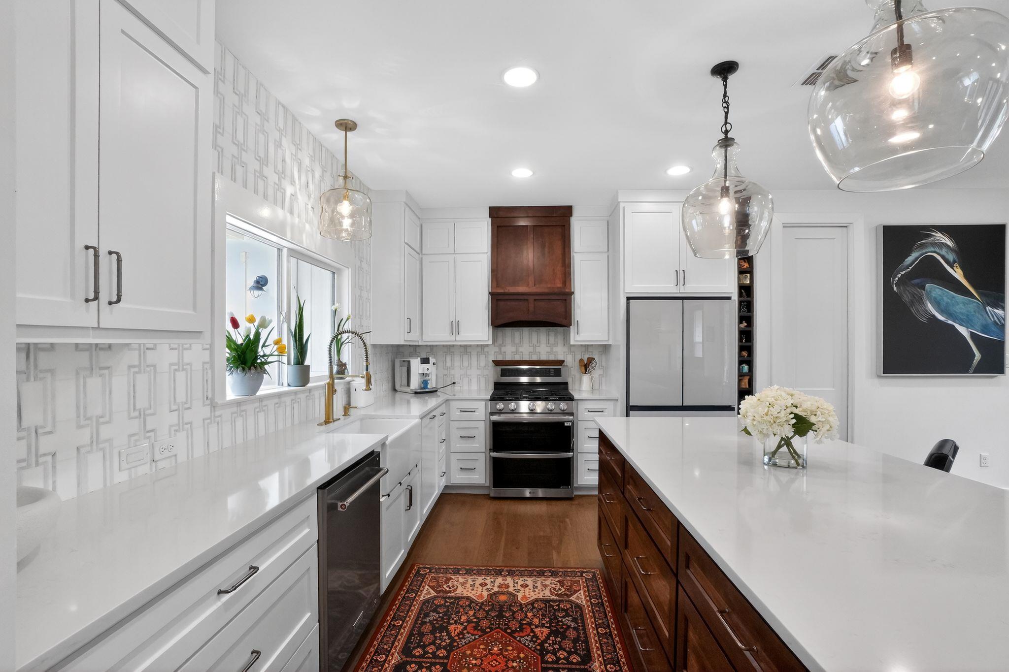 270 Rambling Oaks Dr, Wimberley, TX 78676