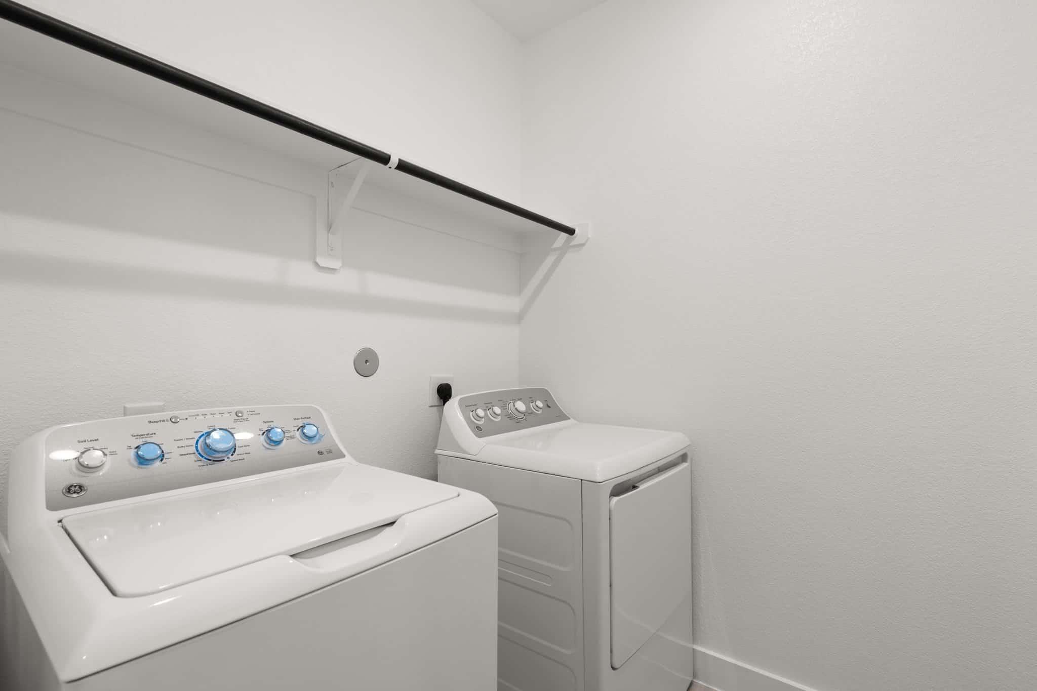 215 Flora Springs Cv, Liberty Hill, TX 78642