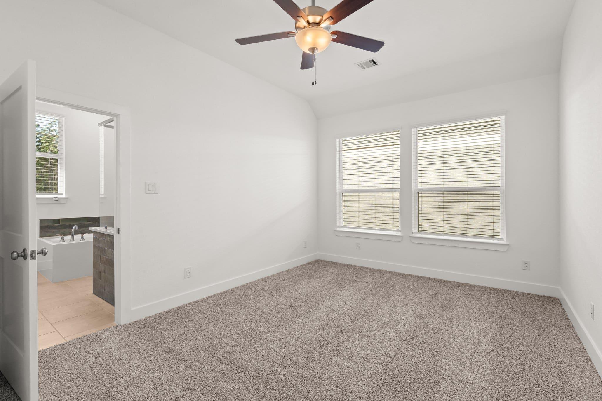 215 Flora Springs Cv, Liberty Hill, TX 78642