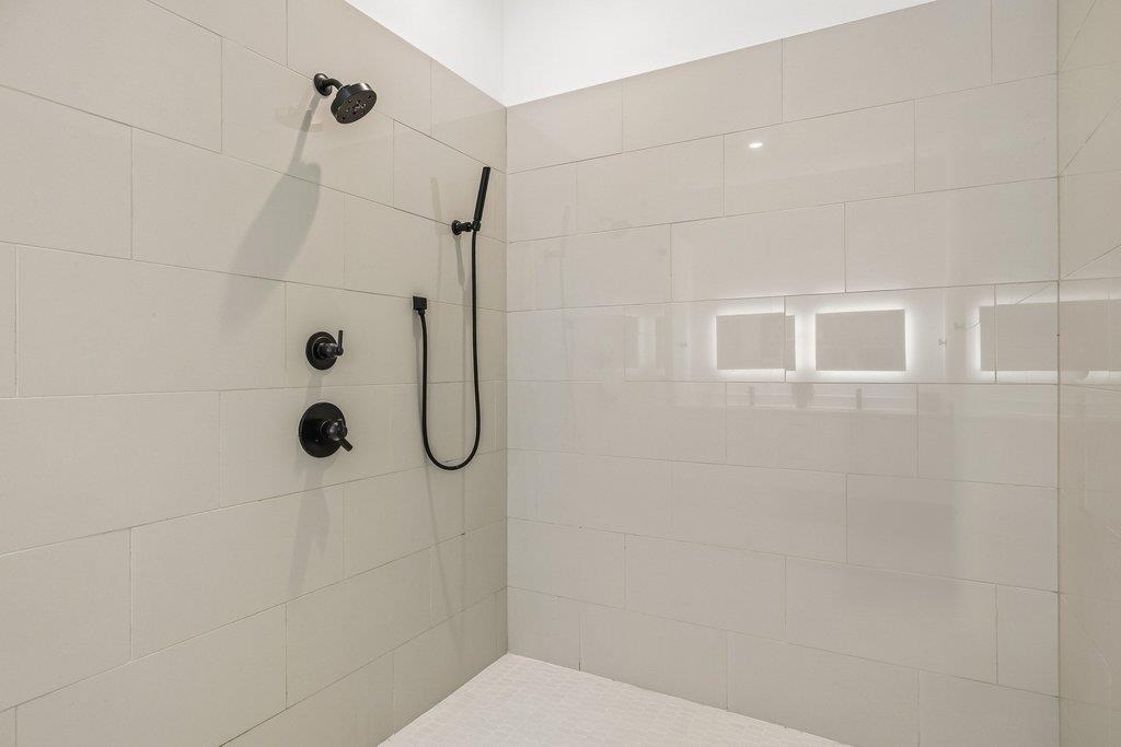 613 W Mary St # B, Austin, TX 78704