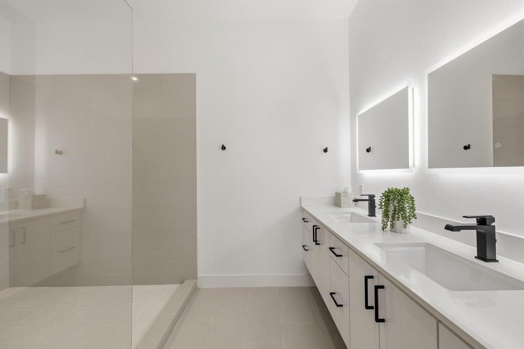 613 W Mary St # B, Austin, TX 78704