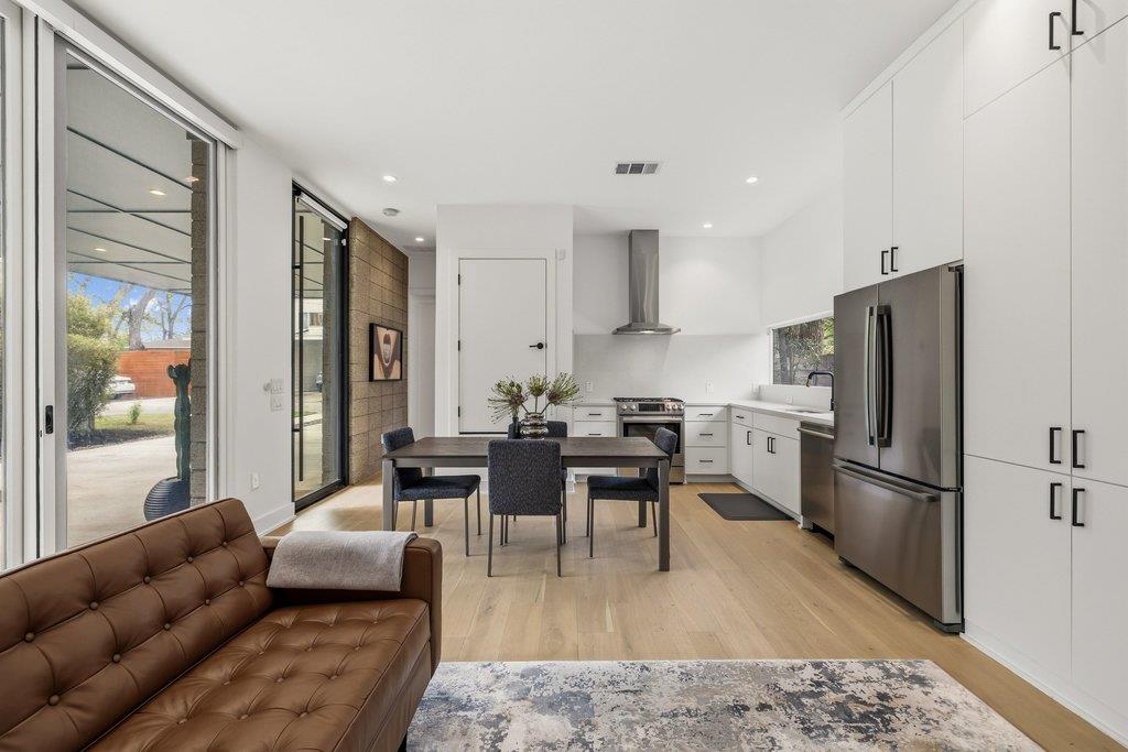 613 W Mary St # B, Austin, TX 78704