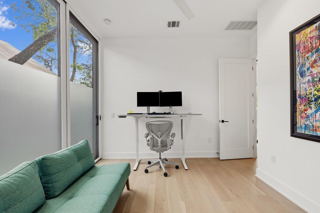 613 W Mary St # B, Austin, TX 78704