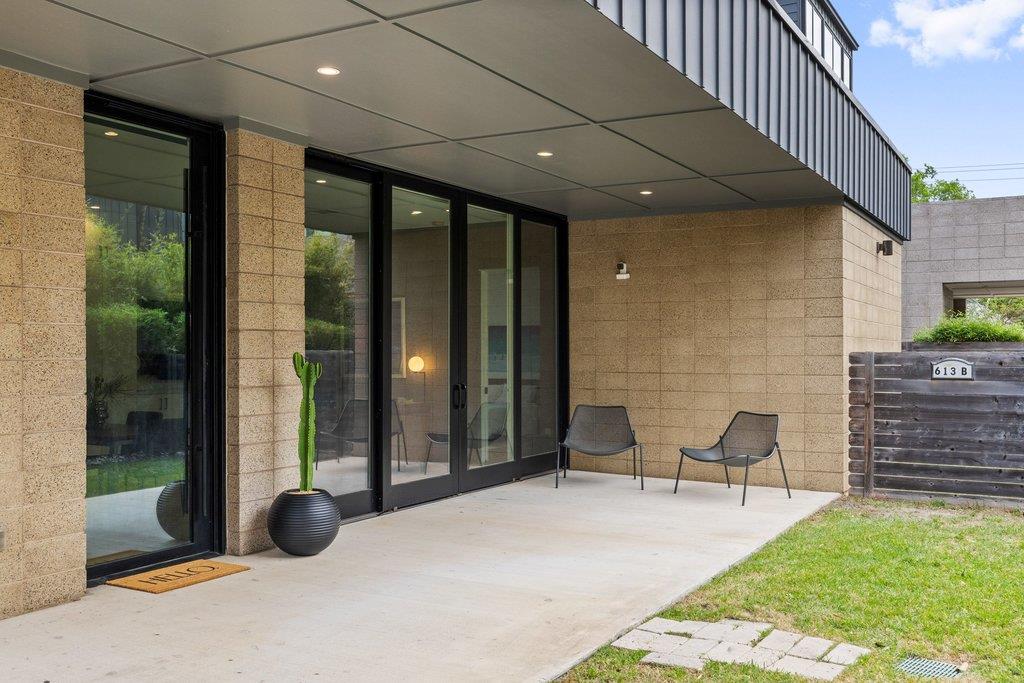 613 W Mary St # B, Austin, TX 78704