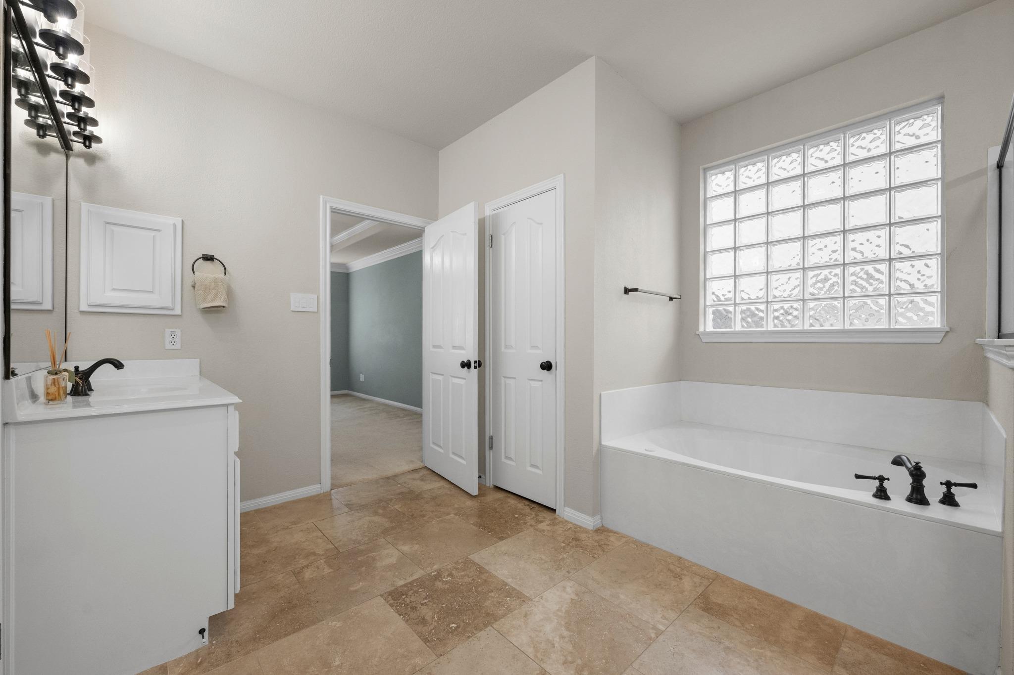 12316 Carlsbad Dr, Austin, TX 78738