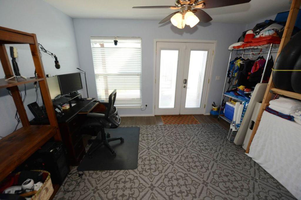 746 E Island Dr, Bluffton, TX 78607