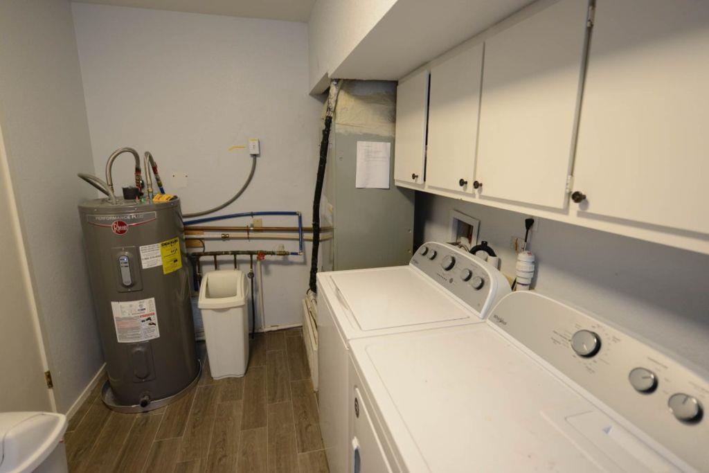 746 E Island Dr, Bluffton, TX 78607