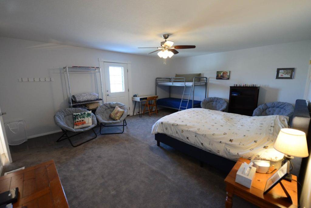 746 E Island Dr, Bluffton, TX 78607