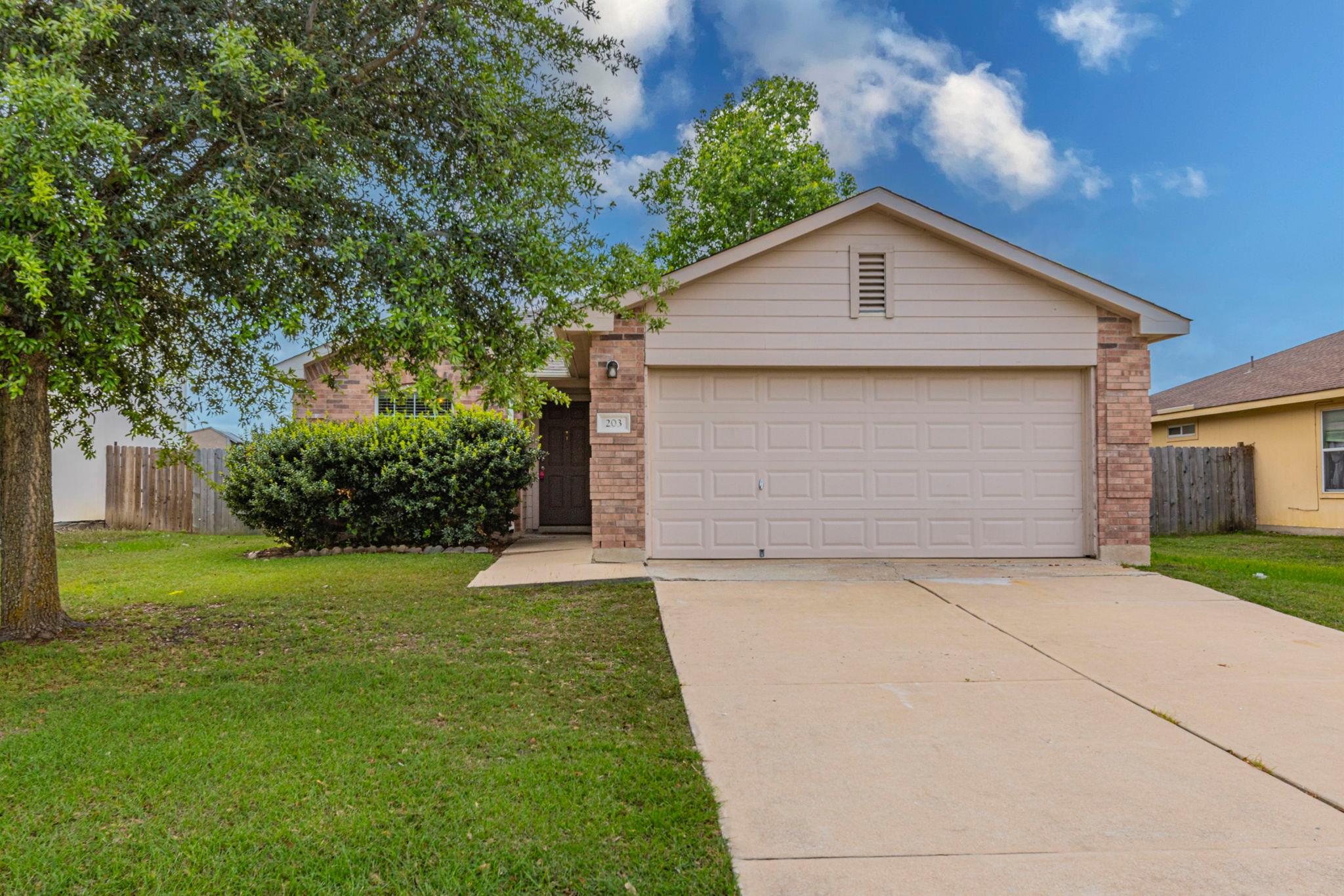 203 Wegstrom St, Hutto, TX 78634