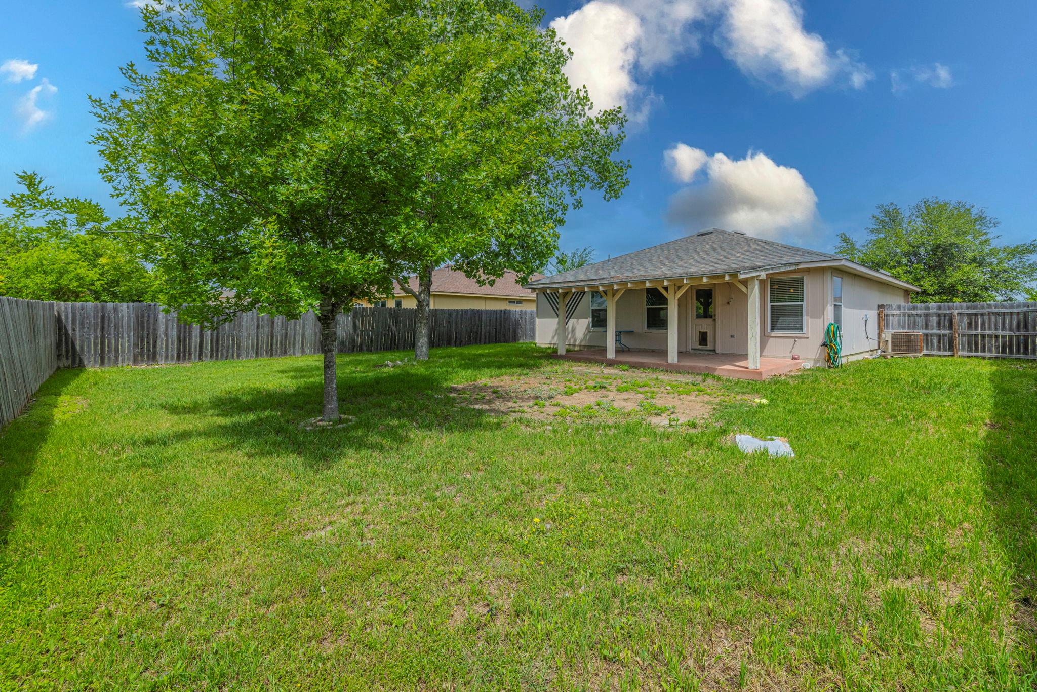 203 Wegstrom St, Hutto, TX 78634