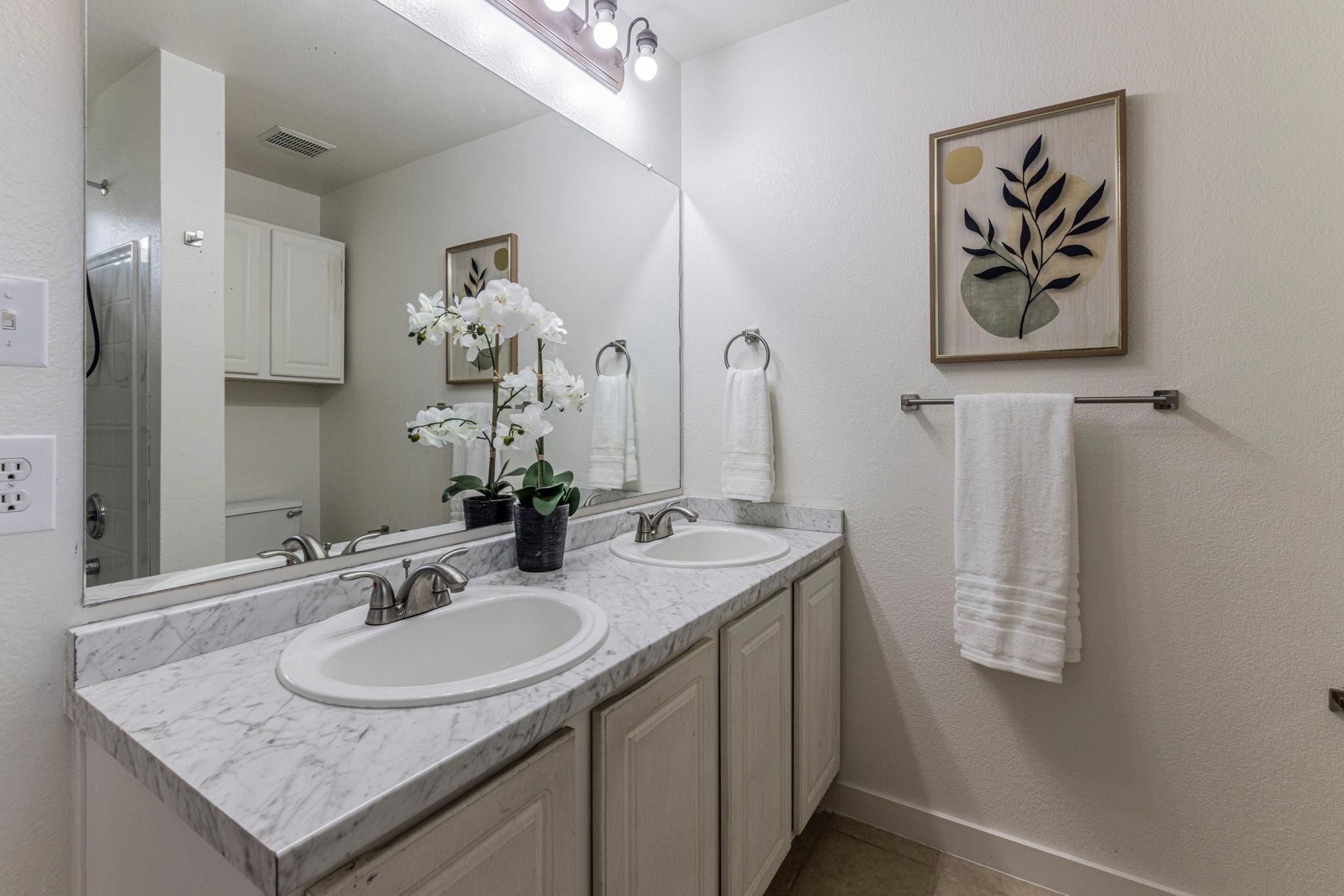 203 Wegstrom St, Hutto, TX 78634