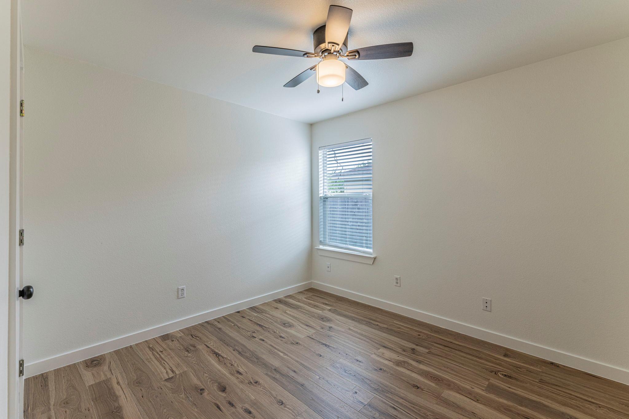 203 Wegstrom St, Hutto, TX 78634