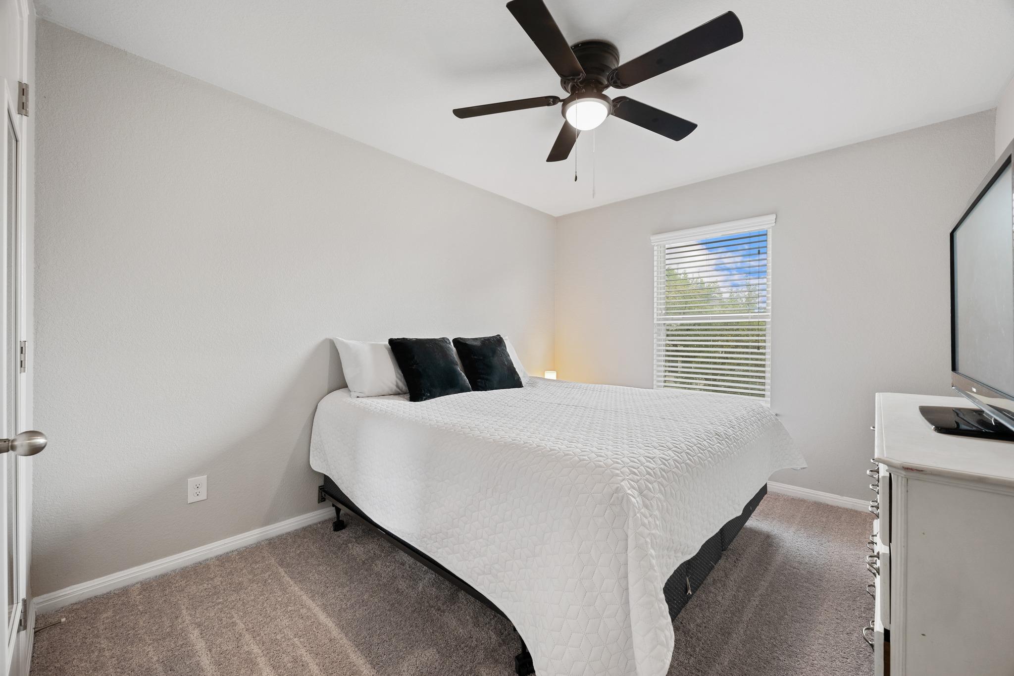 227 Callahan Ln, Leander, TX 78641