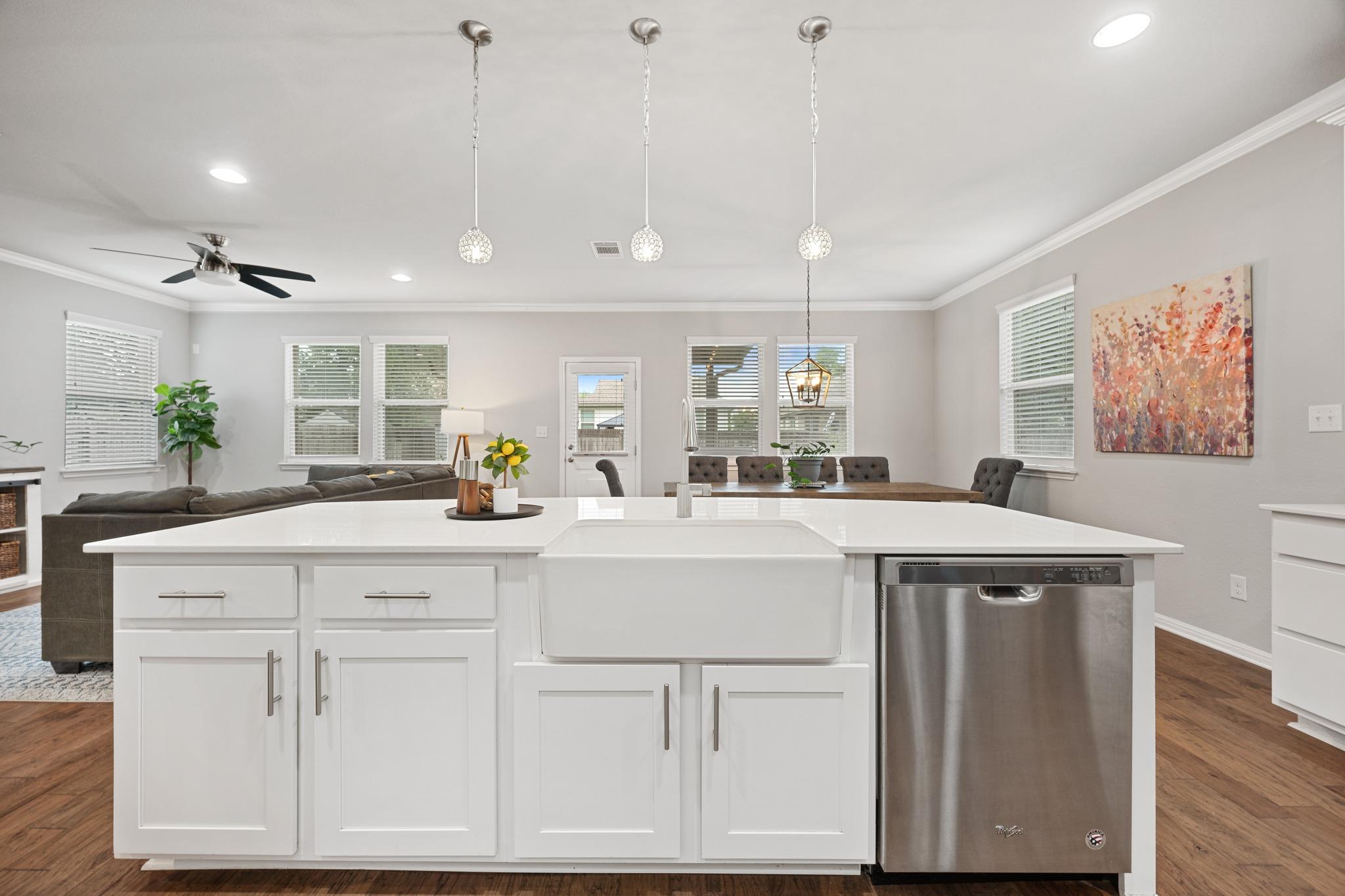 227 Callahan Ln, Leander, TX 78641