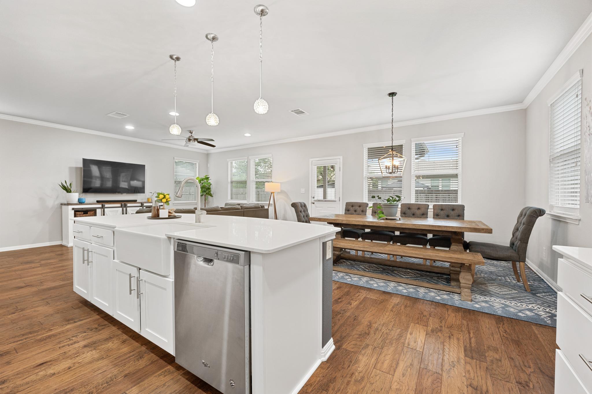 227 Callahan Ln, Leander, TX 78641