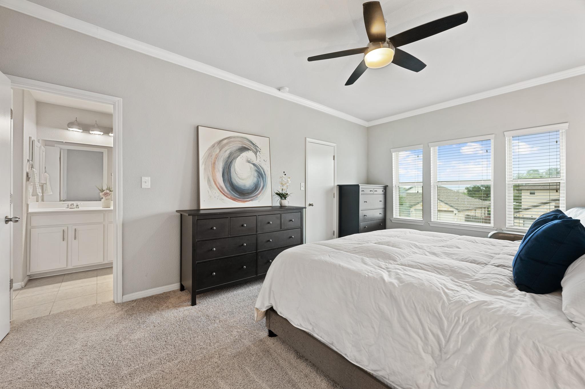 227 Callahan Ln, Leander, TX 78641