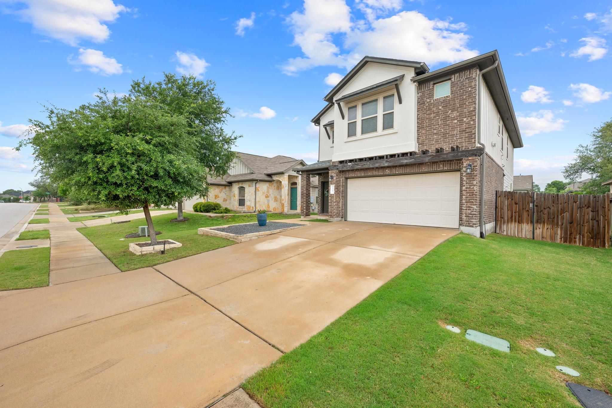 227 Callahan Ln, Leander, TX 78641