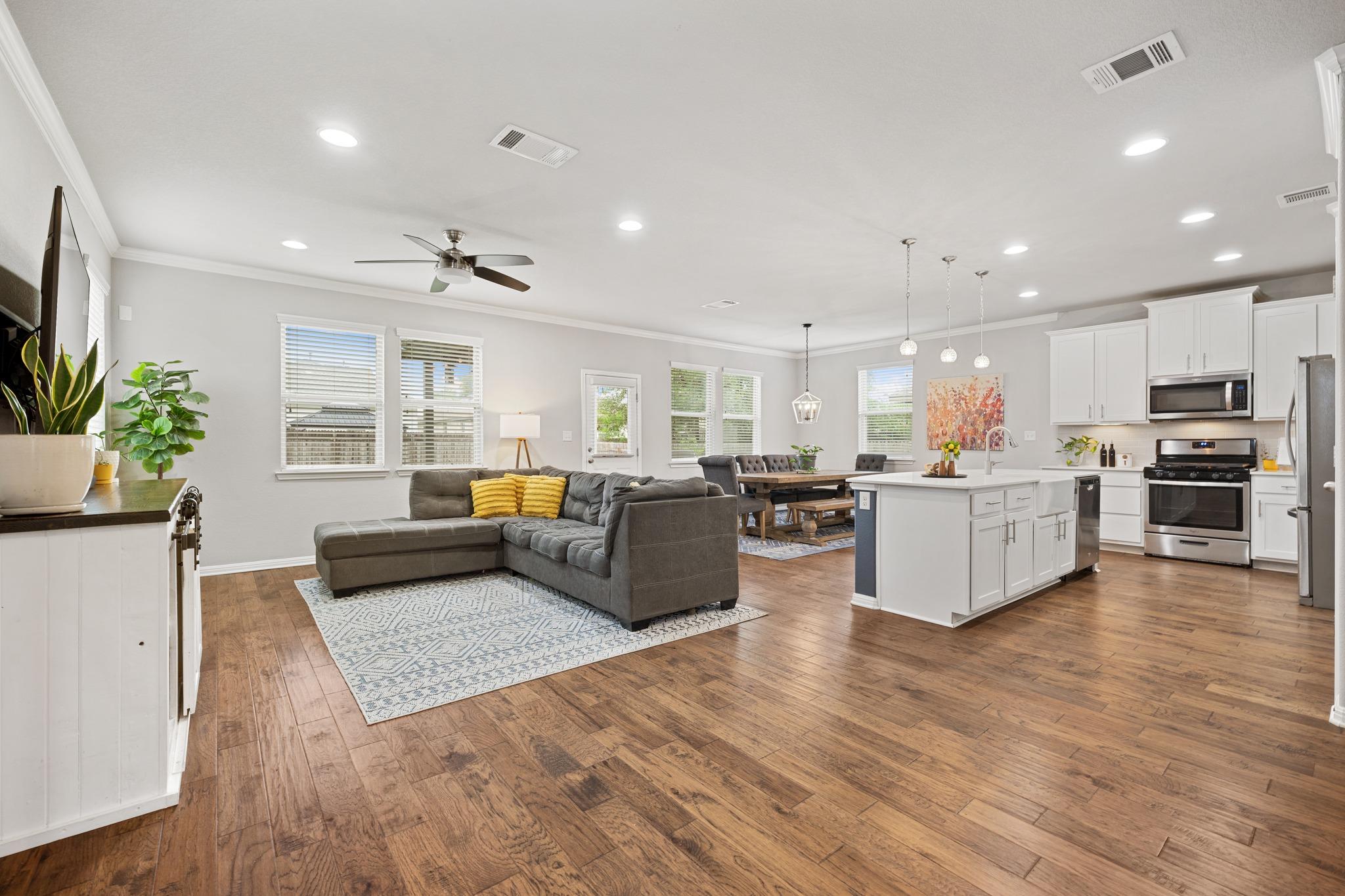 227 Callahan Ln, Leander, TX 78641