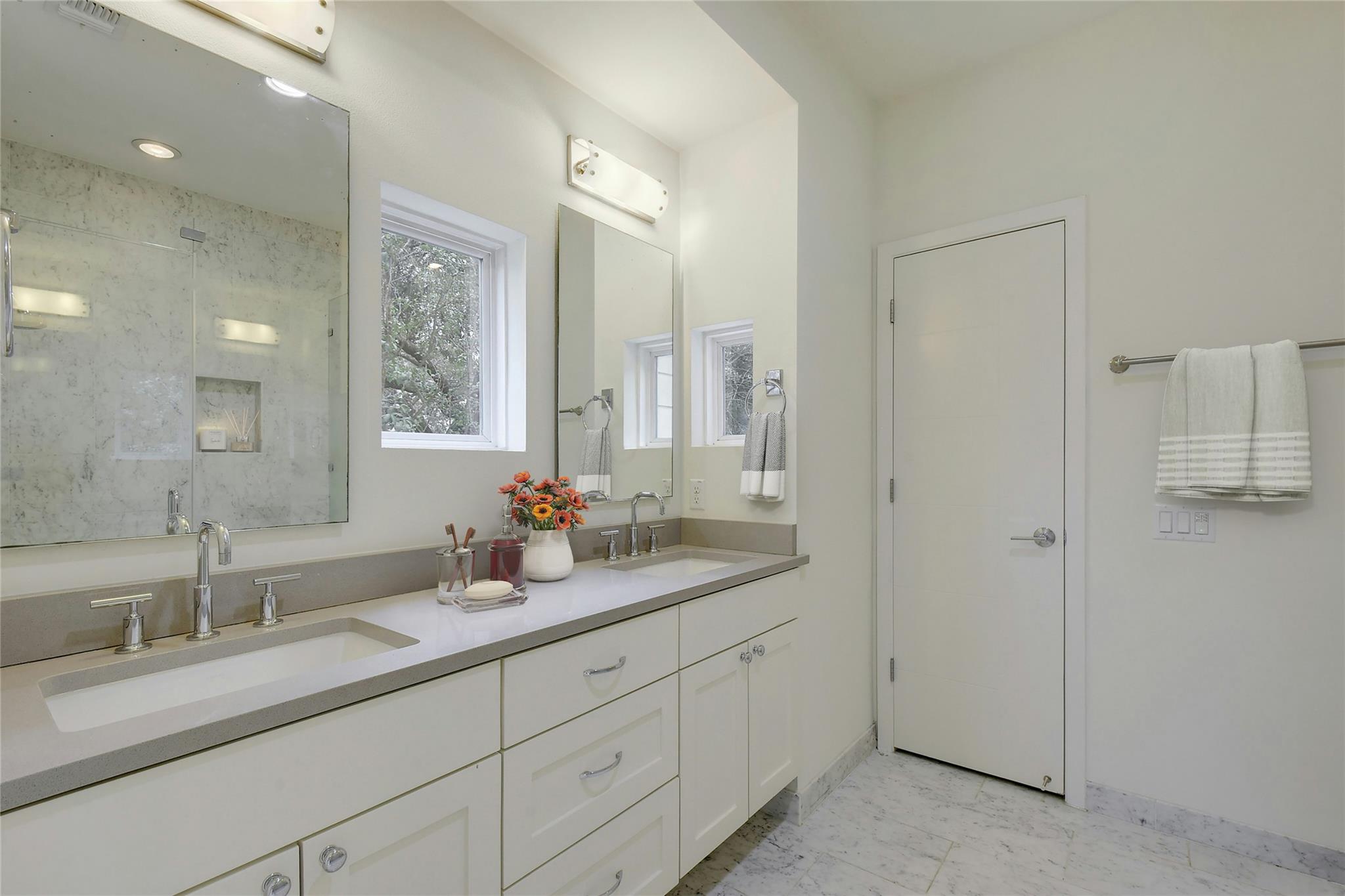 2503 S 6th St # B, Austin, TX 78704