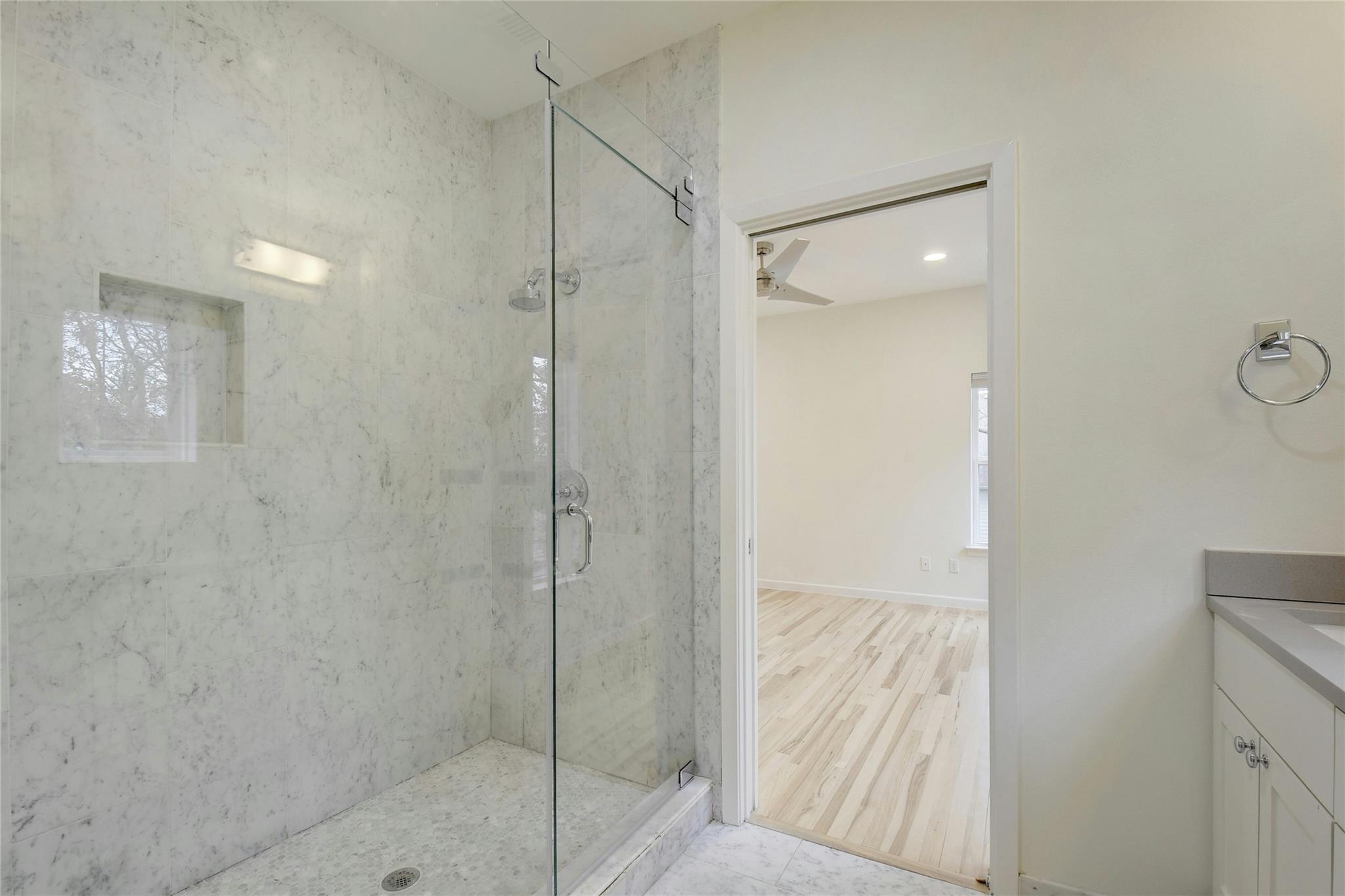 2503 S 6th St # B, Austin, TX 78704