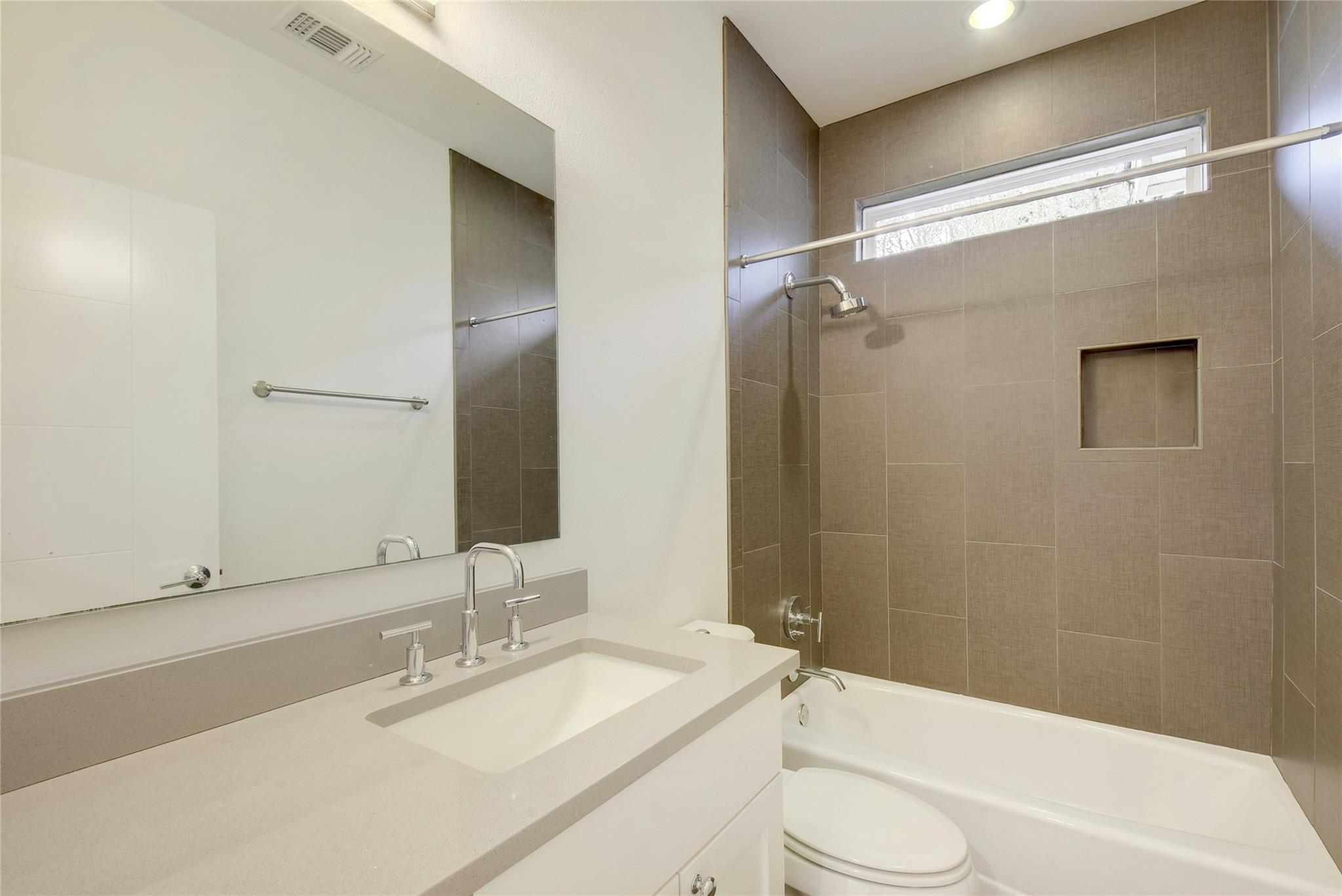 2503 S 6th St # B, Austin, TX 78704