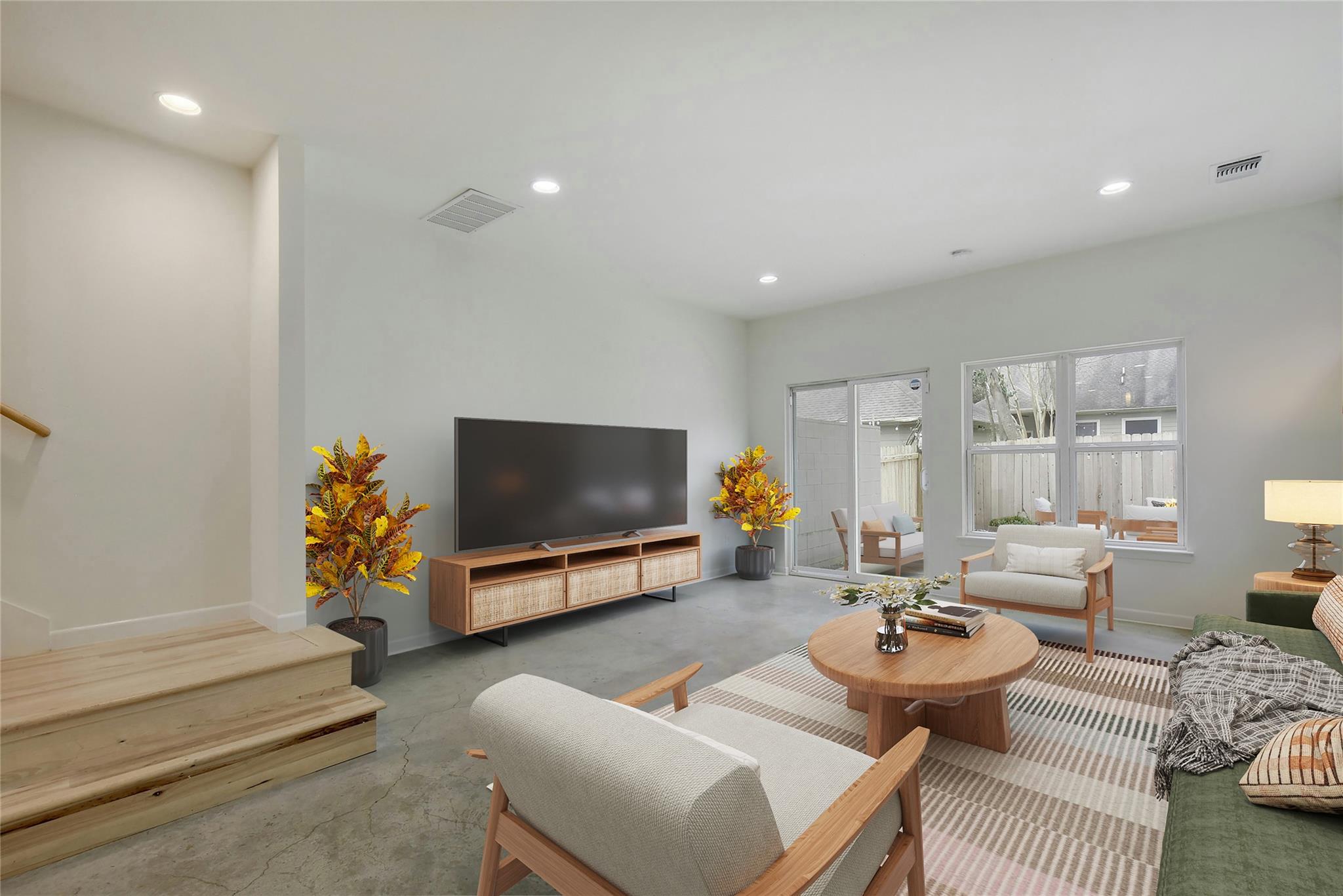 2503 S 6th St # B, Austin, TX 78704