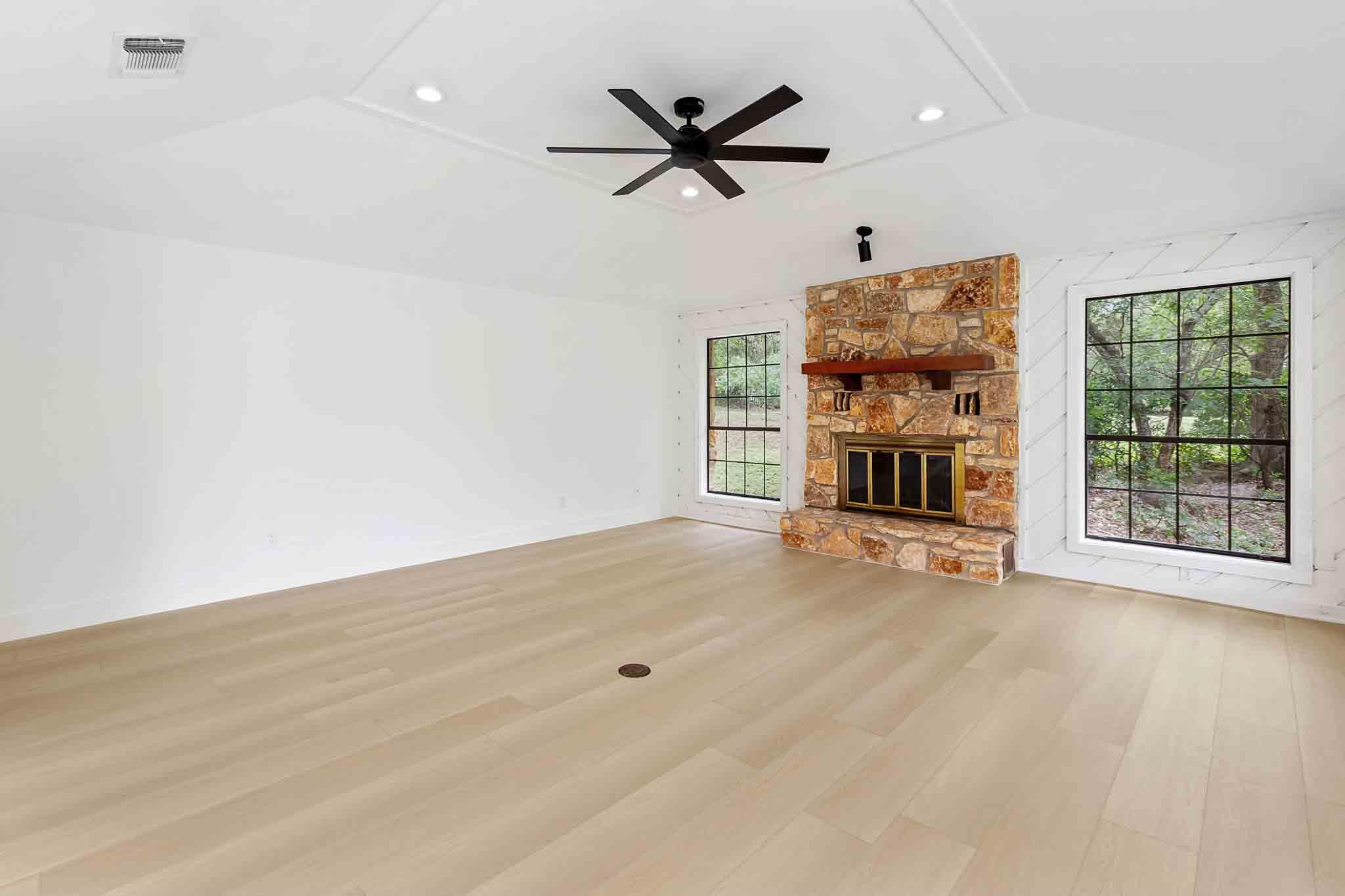 409 Village West Dr, San Marcos, TX 78666