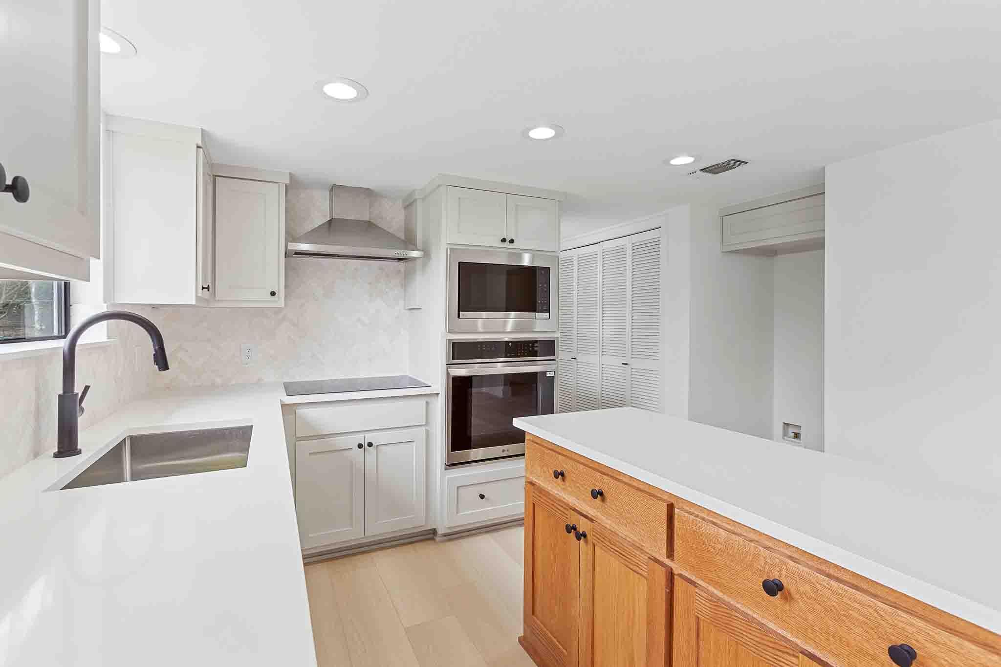 409 Village West Dr, San Marcos, TX 78666