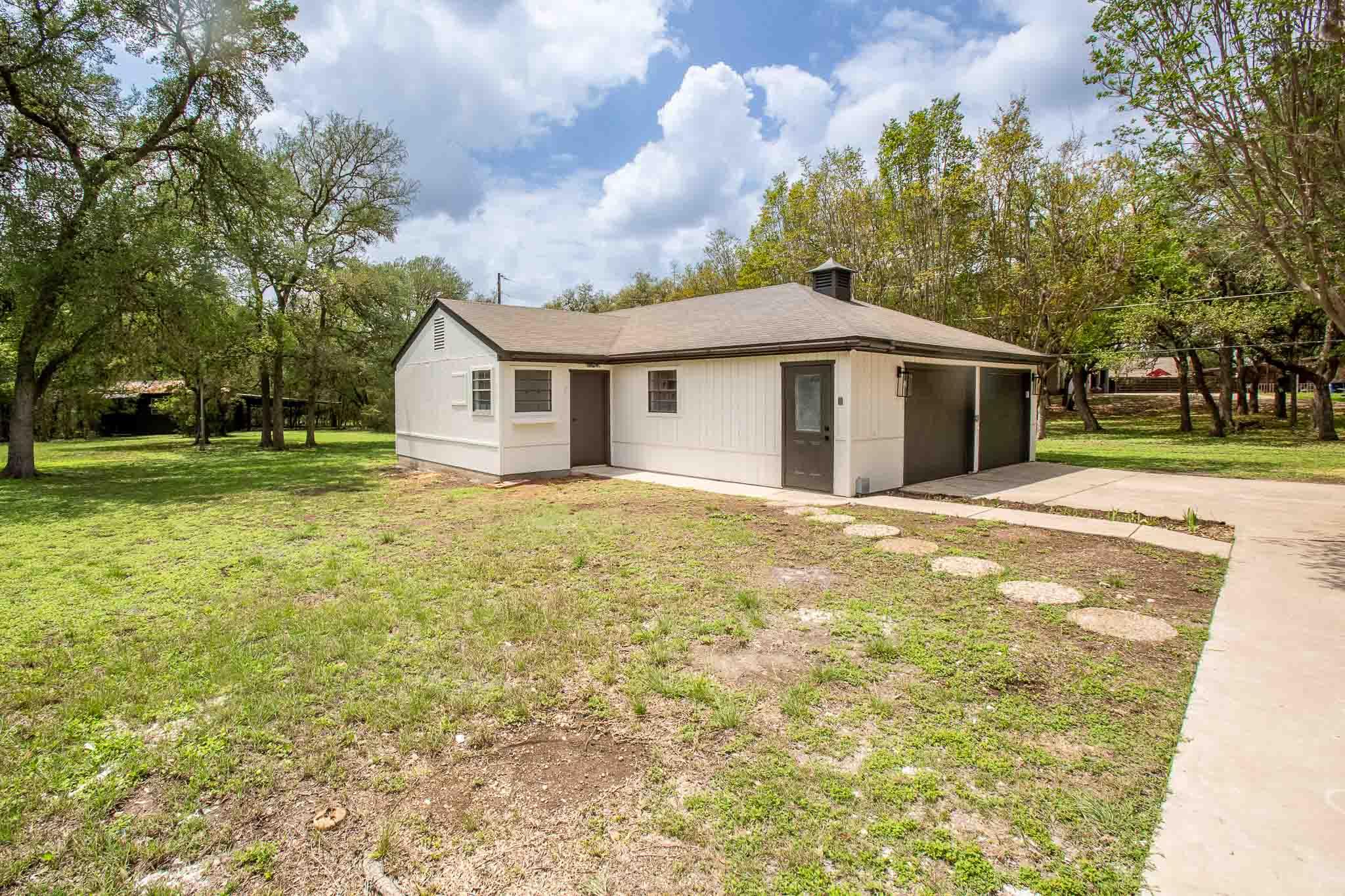 409 Village West Dr, San Marcos, TX 78666