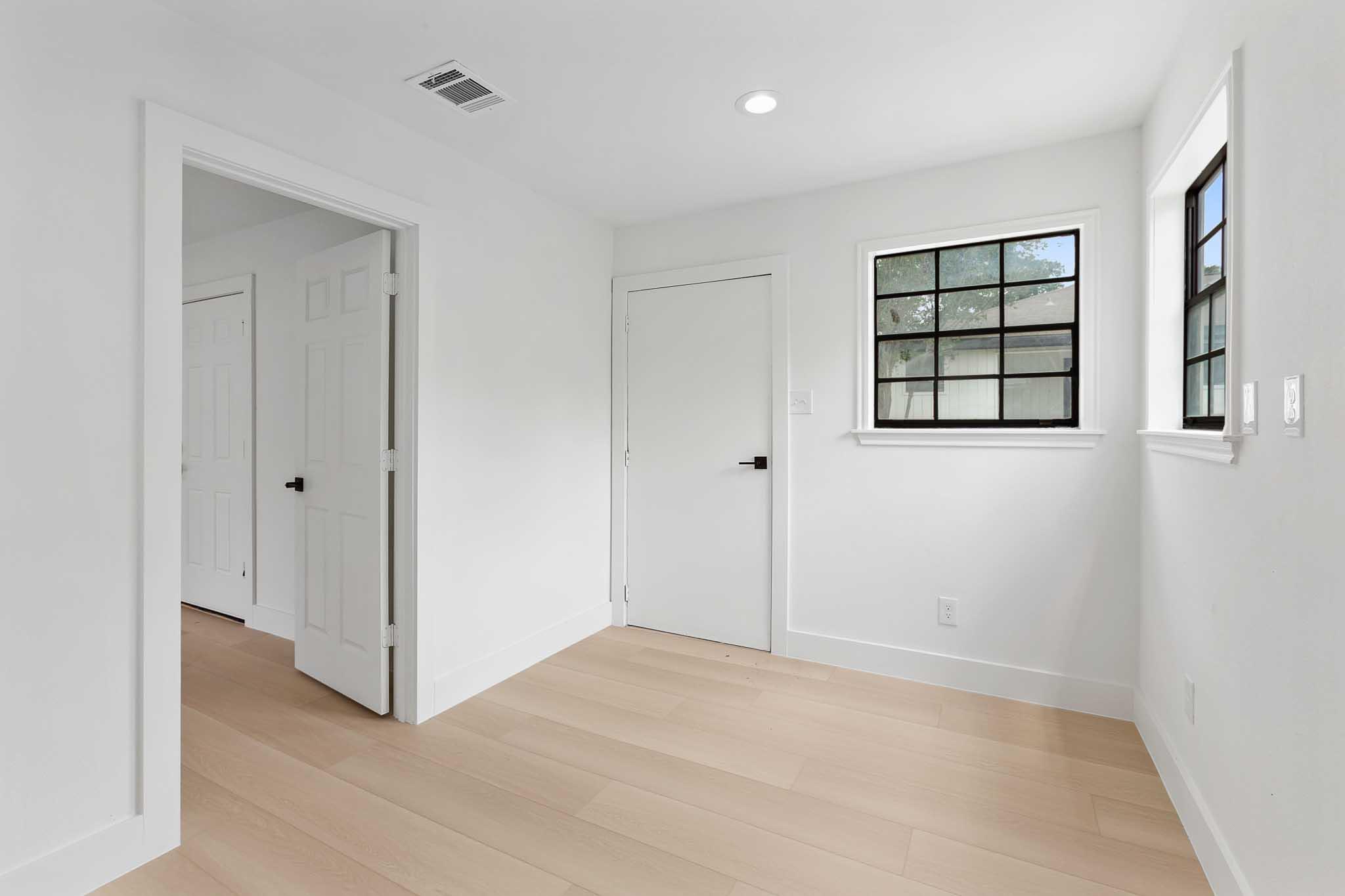 409 Village West Dr, San Marcos, TX 78666