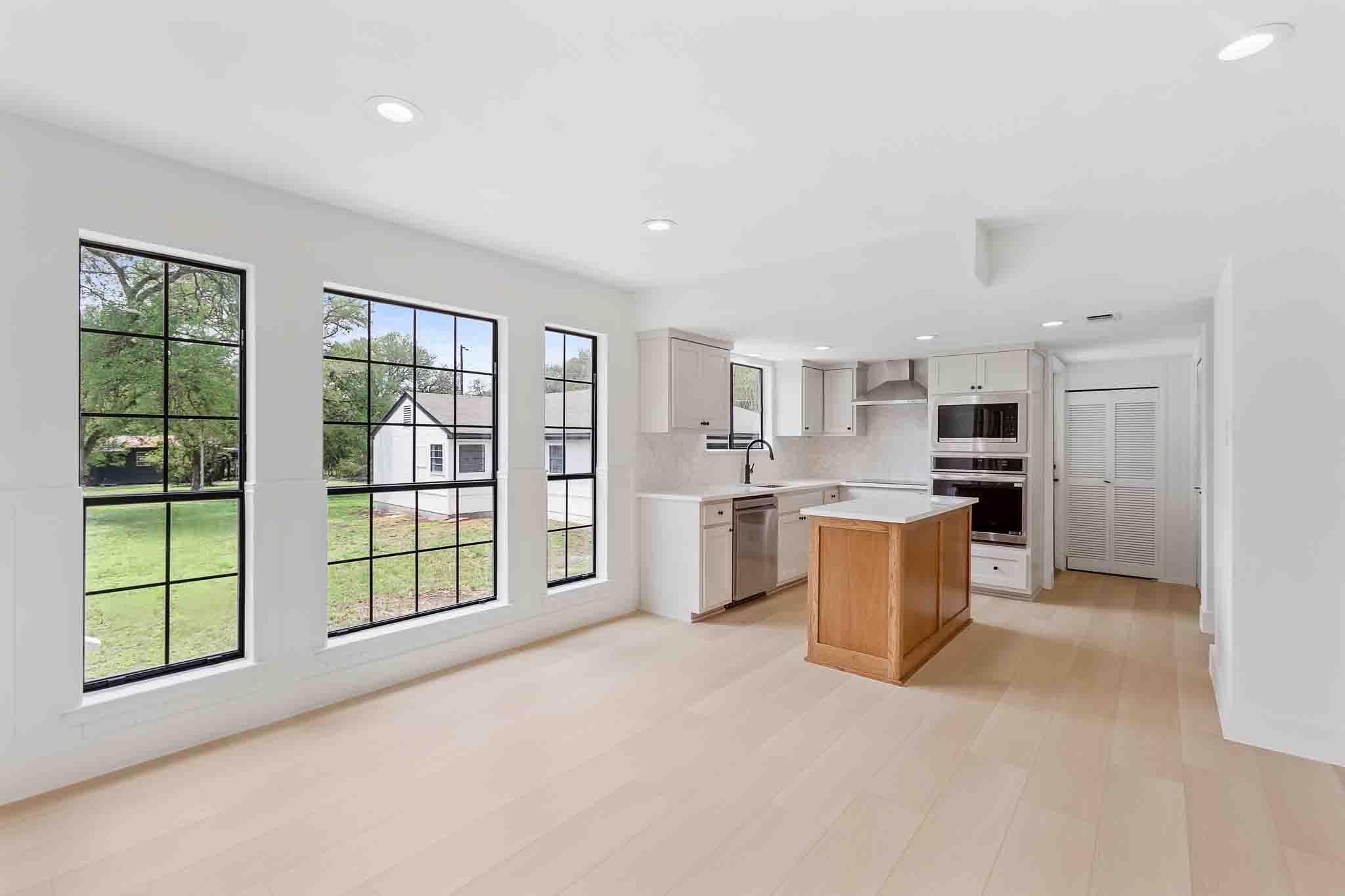 409 Village West Dr, San Marcos, TX 78666