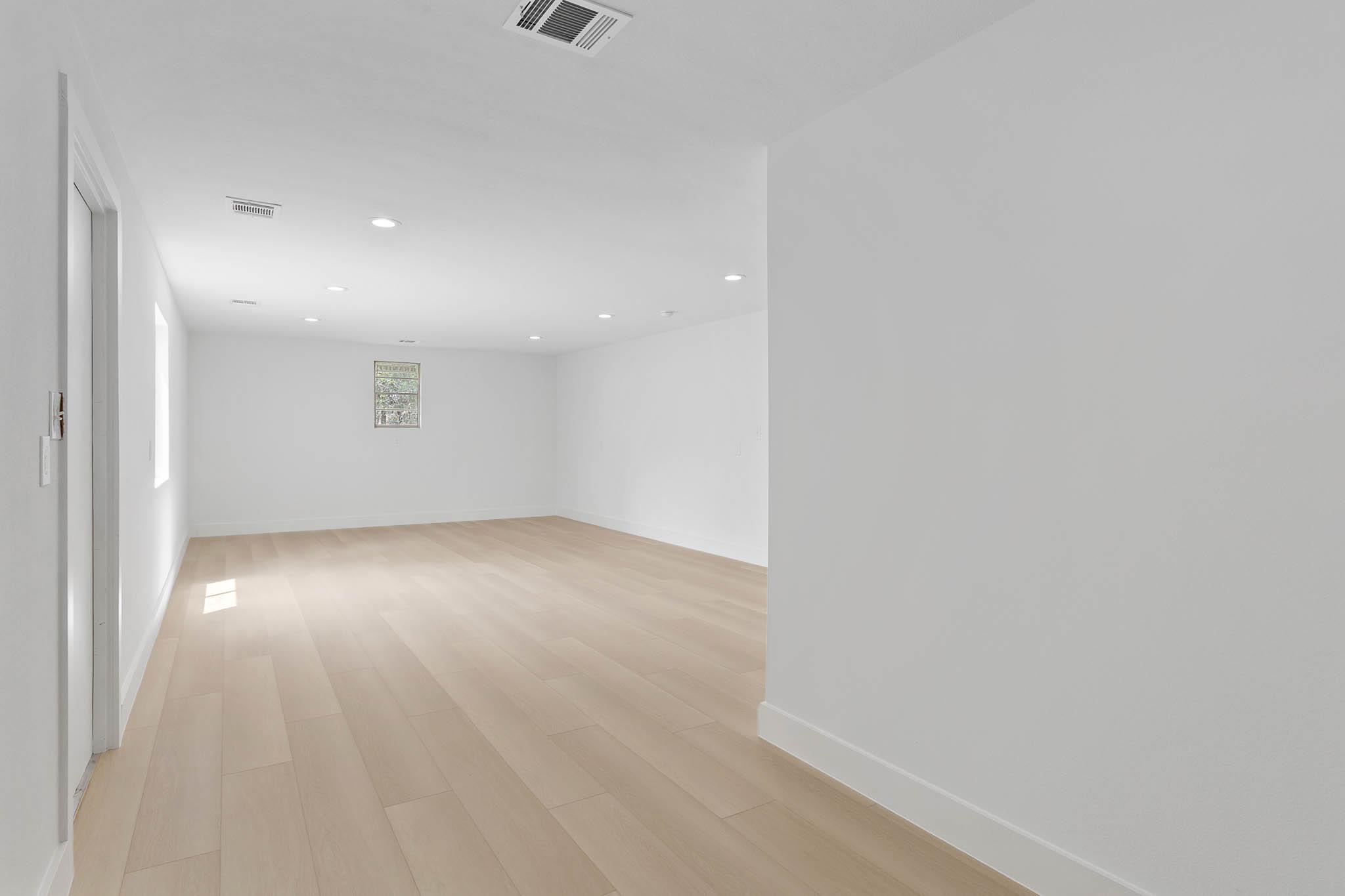 409 Village West Dr, San Marcos, TX 78666