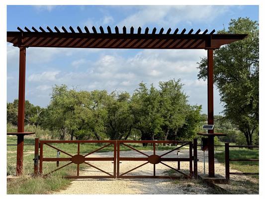 5 Barlow Dr, Briggs, TX 78608