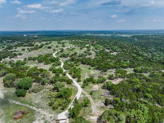 5 Barlow Dr, Briggs, TX 78608
