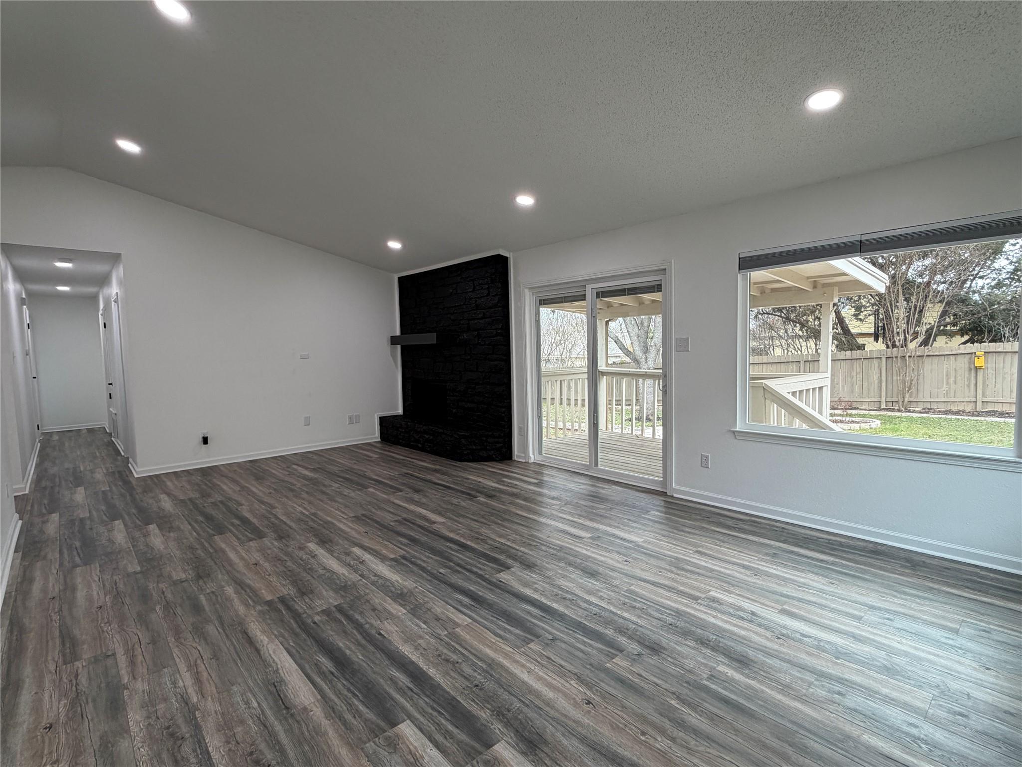 21837 Ticonderoga Ave, Lago Vista, TX 78645