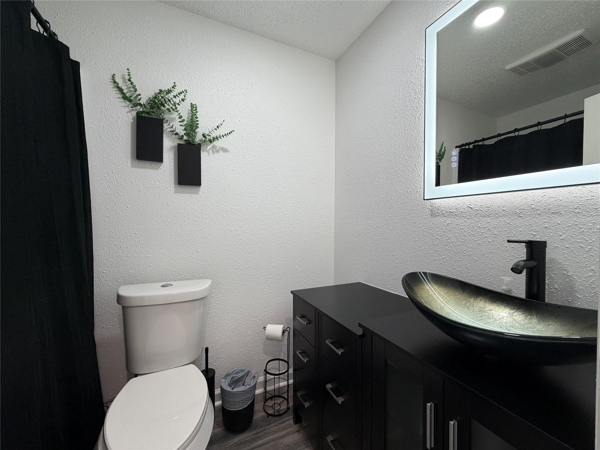 21837 Ticonderoga Ave, Lago Vista, TX 78645