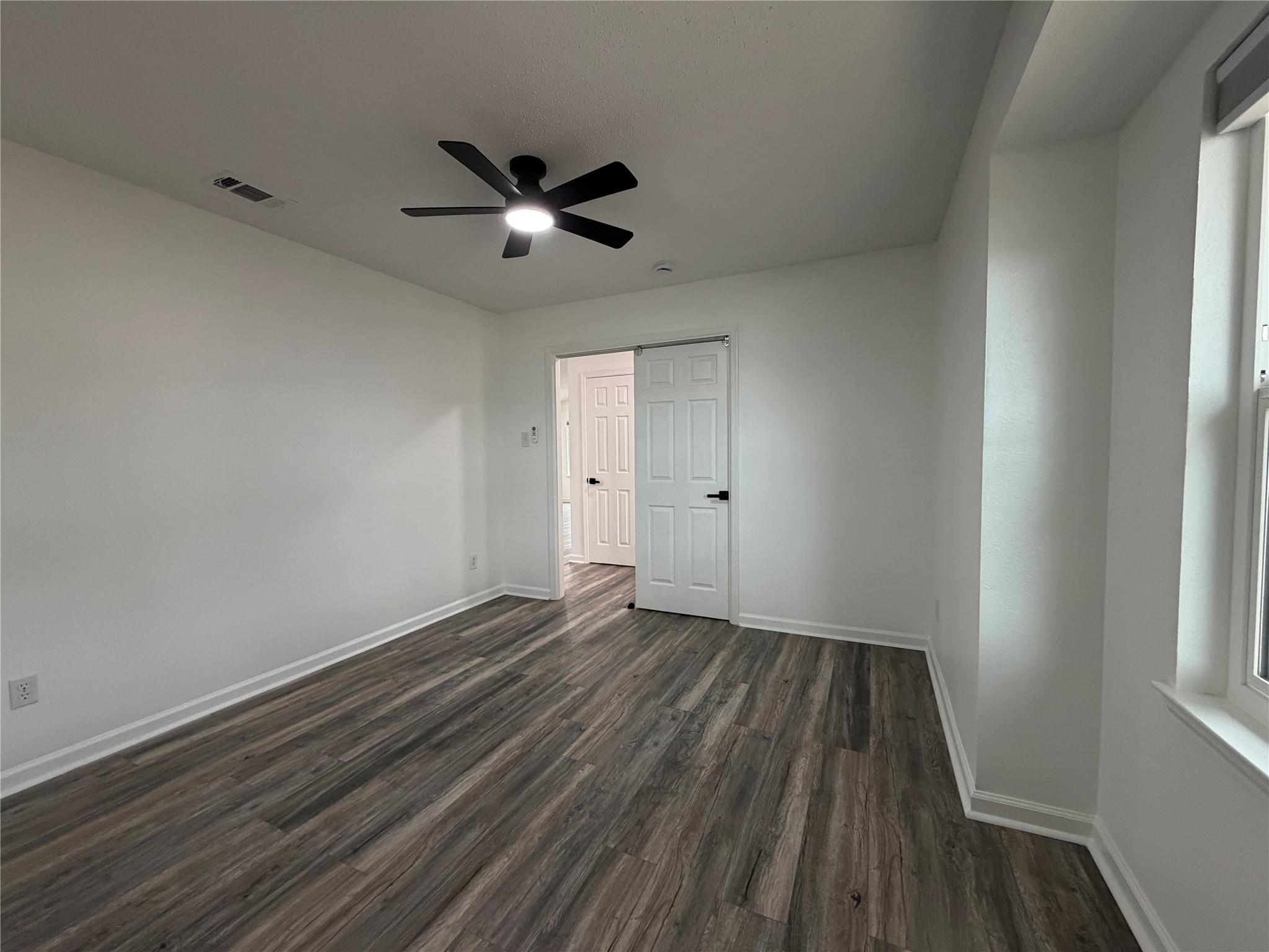 21837 Ticonderoga Ave, Lago Vista, TX 78645