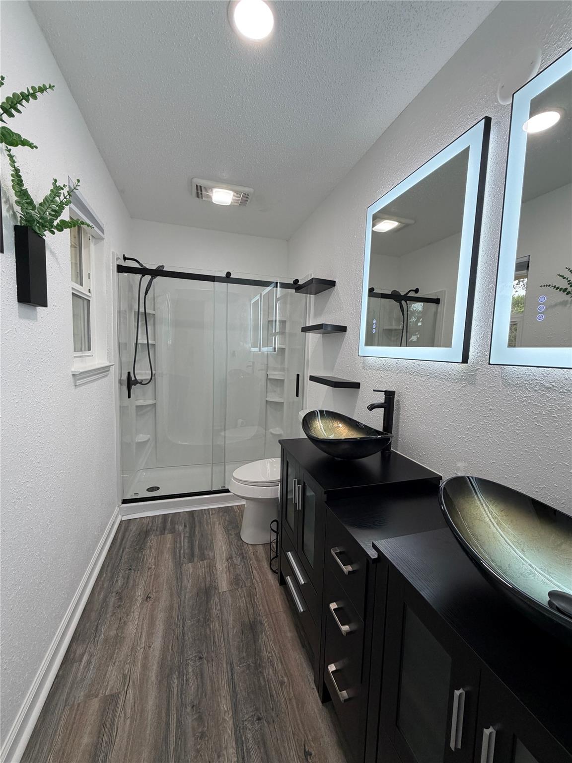 21837 Ticonderoga Ave, Lago Vista, TX 78645