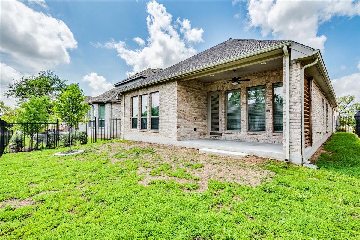 423 Kimble Creek Loop # 71, Kyle, TX 78640
