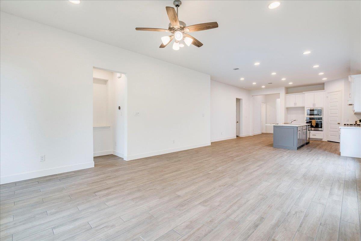 423 Kimble Creek Loop # 71, Kyle, TX 78640