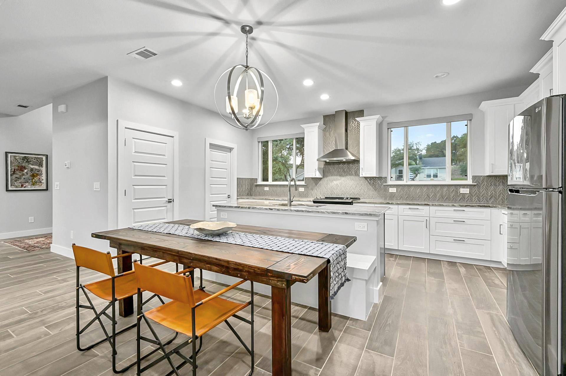 21201 Norris Cv, Lago Vista, TX 78645